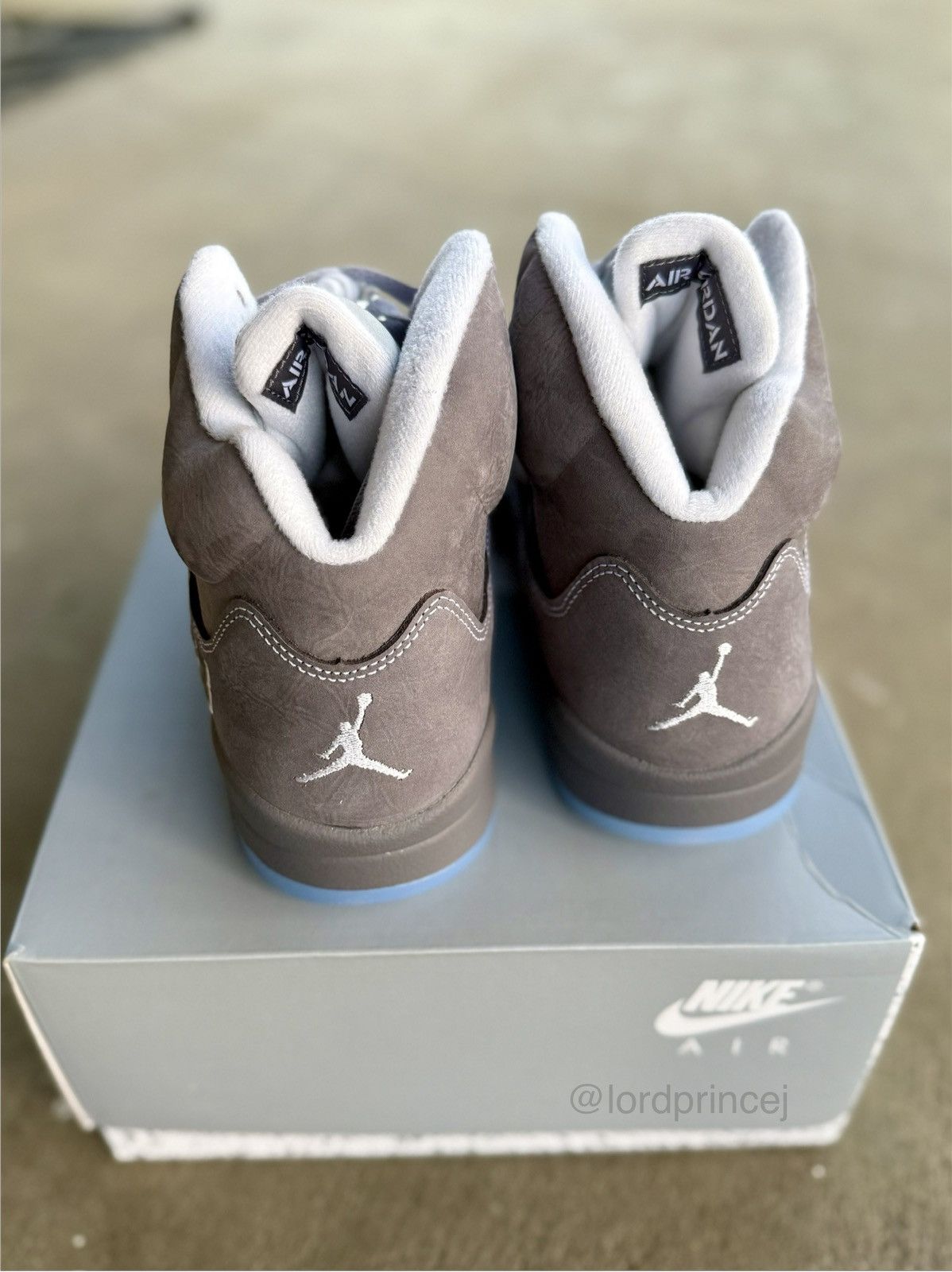 Jordan Brand 🐺 Air Jordan 5 Retro Wolf Grey 2026 🐺 Size US 10.5 / EU 43-44 - 5 Thumbnail