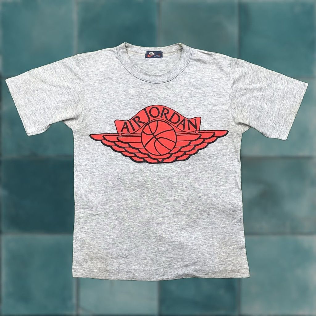 Nike VINTAGE Nike T Shirt Mens M Japan 80s Jordan Wings Logo 1985 Chicago Bred OG Sportswear/Beach Graphic Tee Size US M / EU 48-50 / 2 - 1 Thumbnail