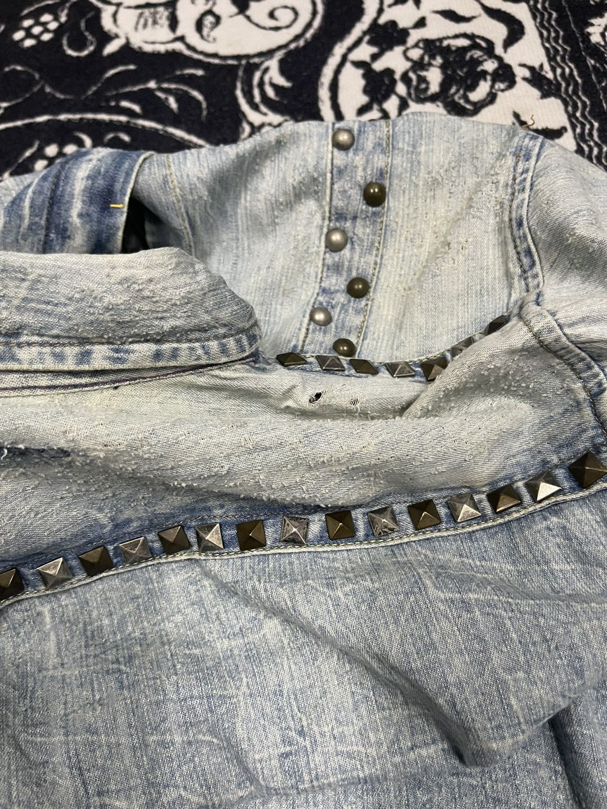 Japanese Brand 2000s KMRII INSPIRED STUDDED DENIM BUTTON UP DISTRESSED Size US S / EU 44-46 / 1 - 24 Thumbnail