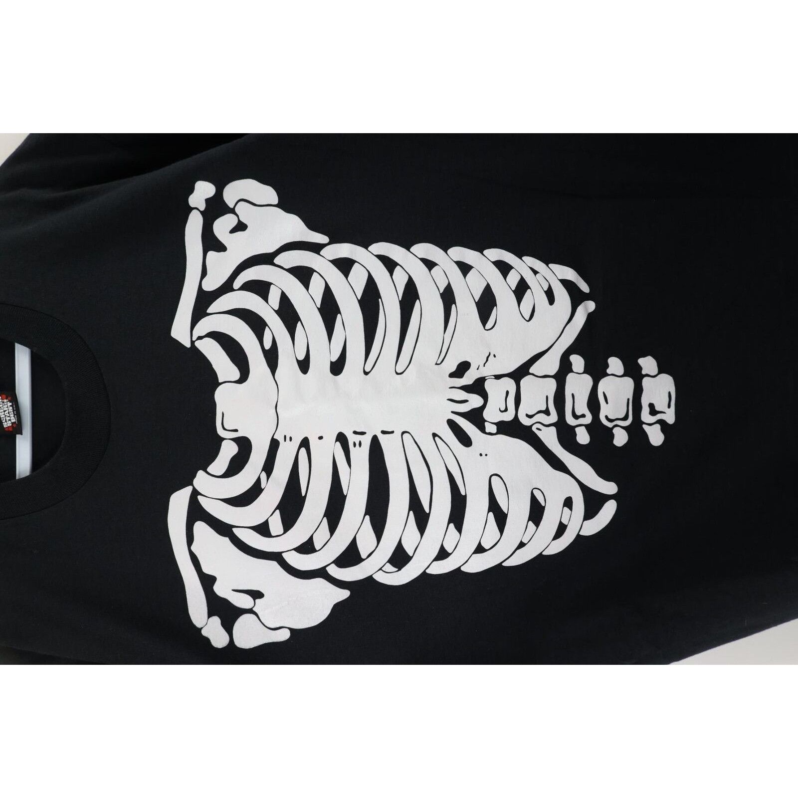 Vintage Vintage 80s Streetwear Halloween Skeleton T-Shirt Size US XL / EU 56 / 4 - 4 Thumbnail