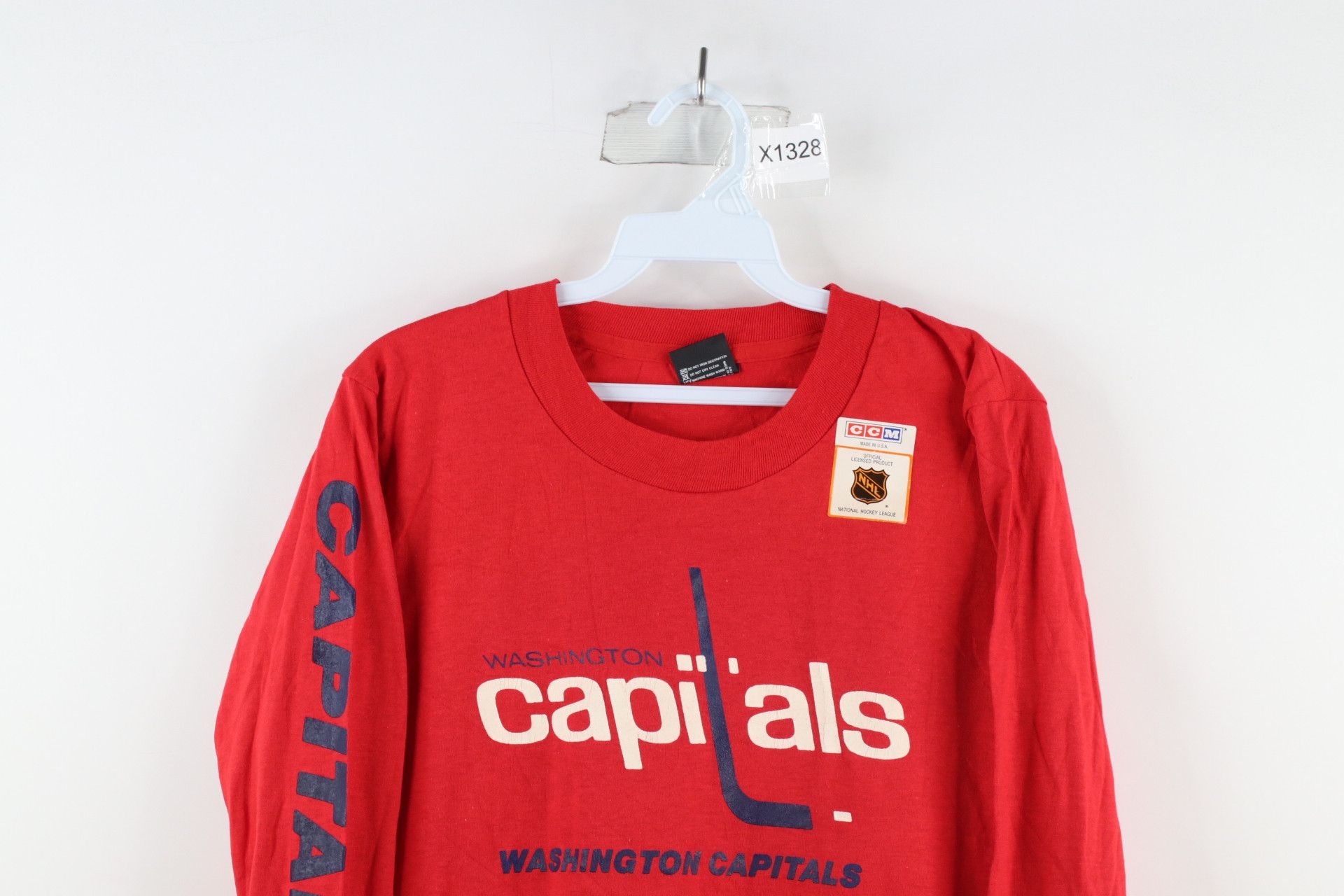 Deadstock Vintage 80s Hockey Long Sleeve T-Shirt USA