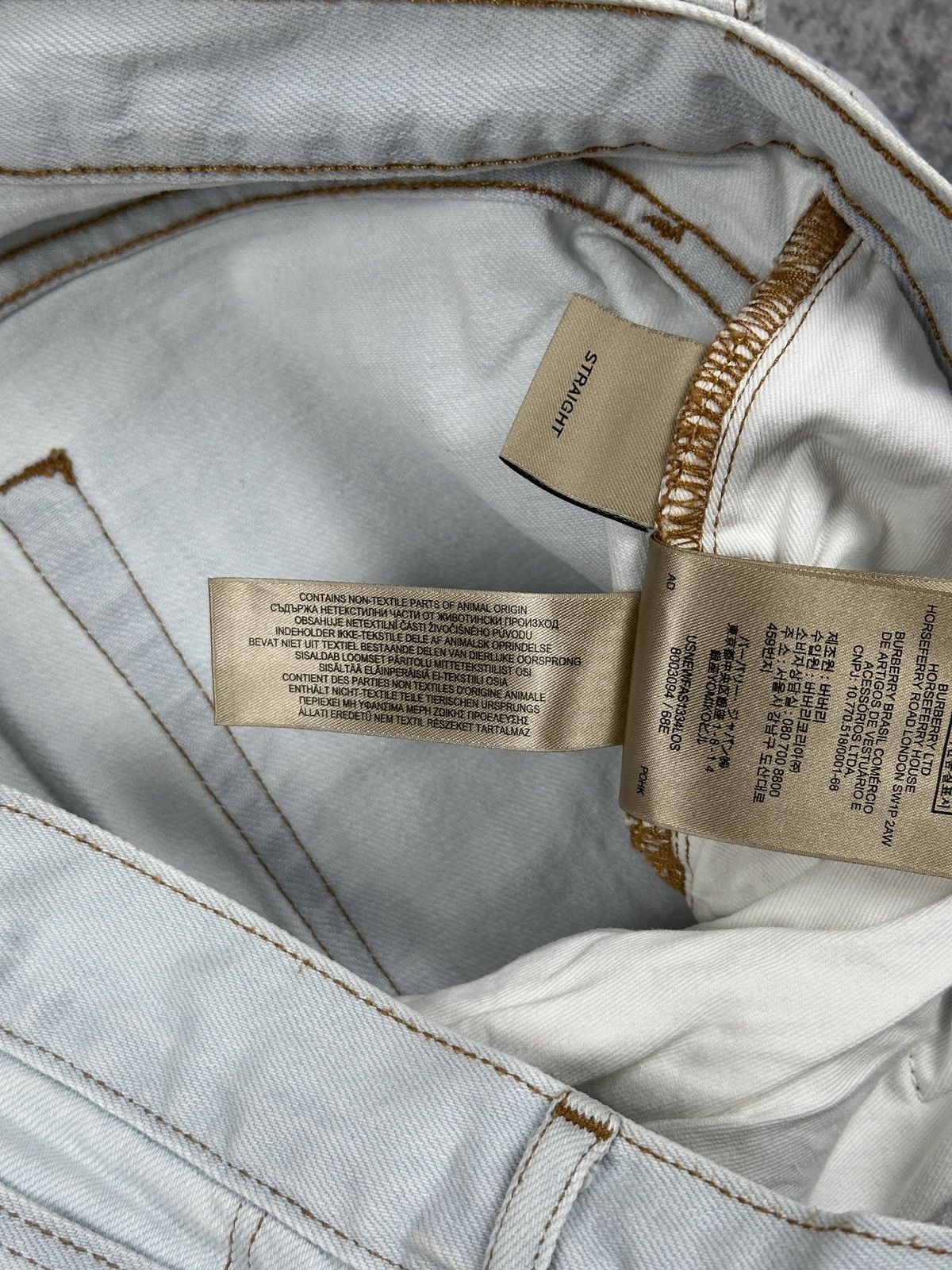 Burberry Burberry London England White Straight Selvedge Denim Jeans Size US 33 - 14 Thumbnail