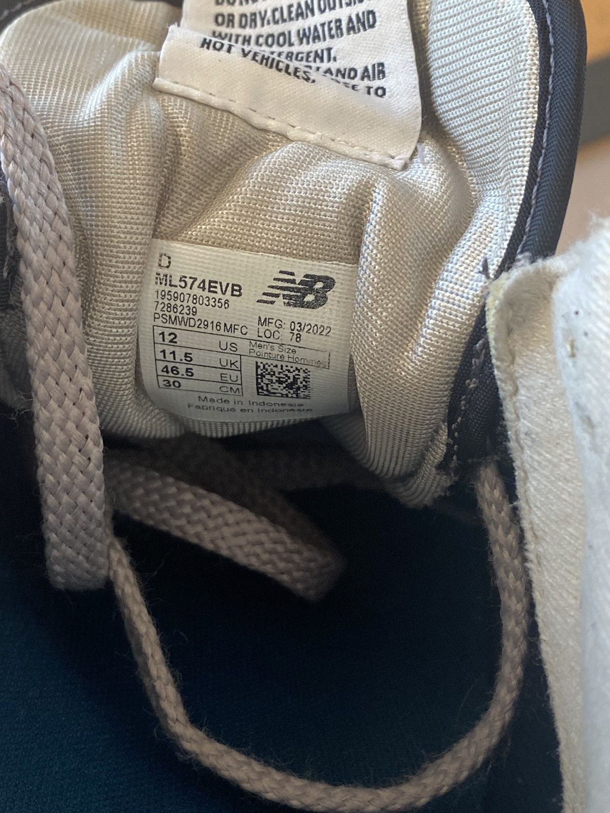 New Balance New Balance 574 Core Size US 12 / EU 45 - 6 Thumbnail