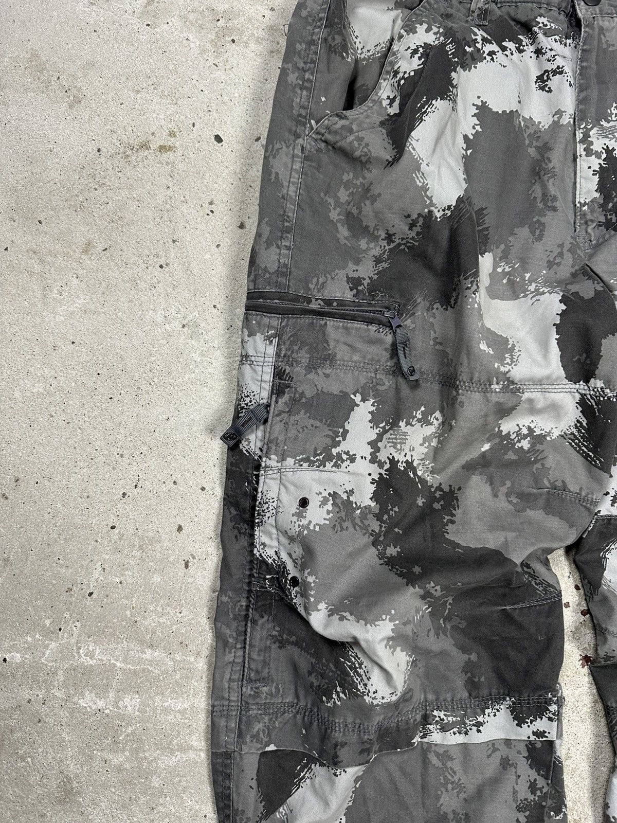 Japanese Brand Raton Laveur Japanese Gray Camo Baggy Cargo Pants Size US 32 / EU 48 - 7 Thumbnail