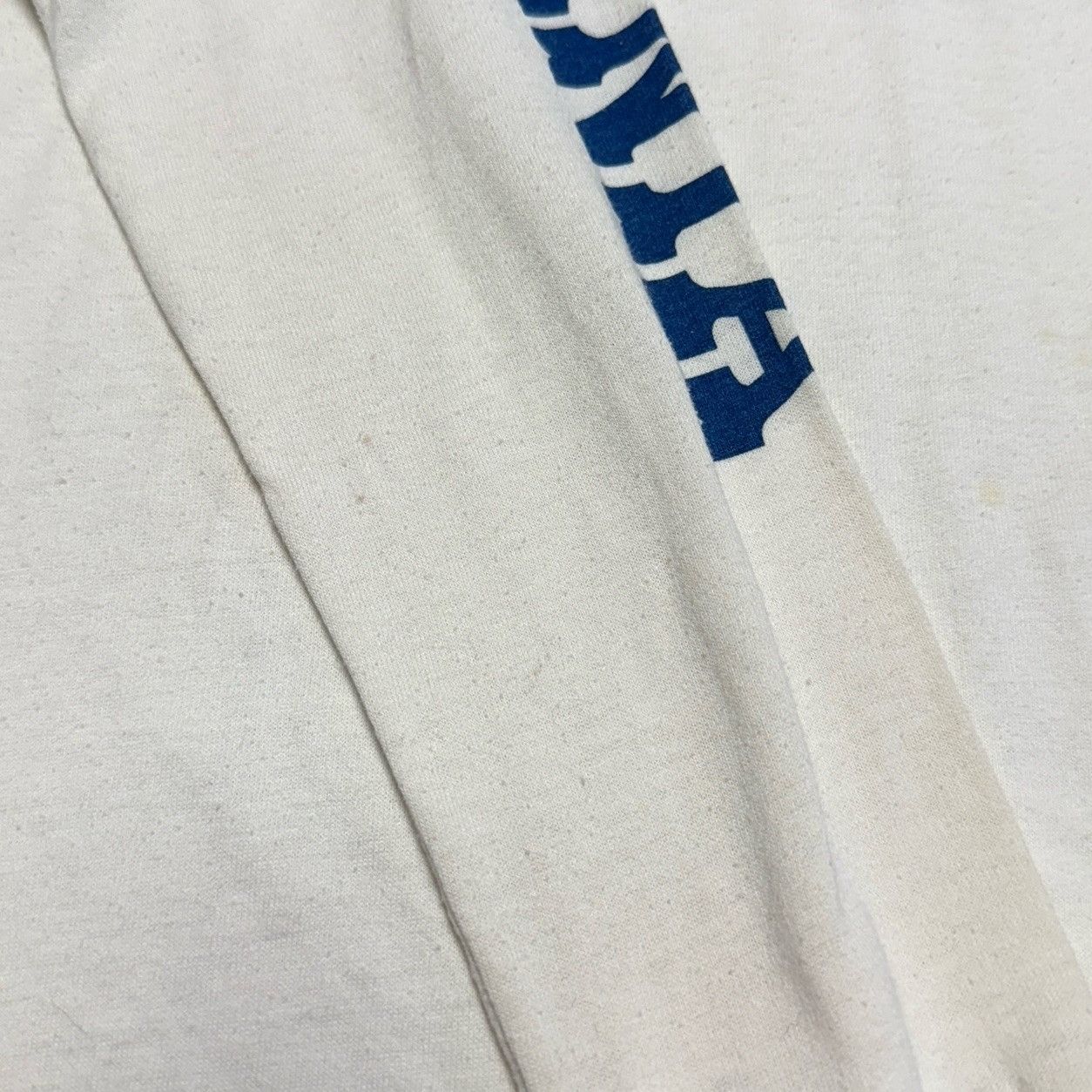 Vintage Vintage 80s Six Flags Magic Mountain T Shirt Hood Long Sleev Size US S / EU 44-46 / 1 - 9 Thumbnail