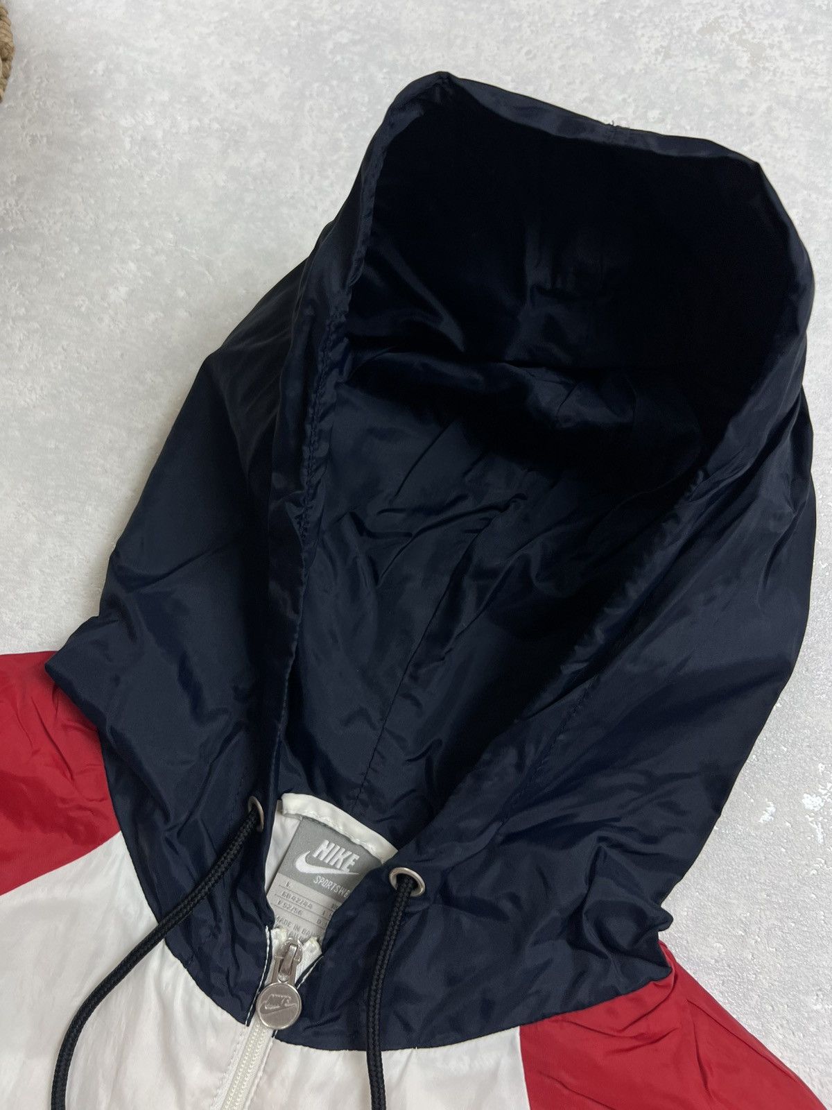 Nike 00s Nike Retro Logo Vintage Y2K Oversized Hooded Jacket Size US L / EU 52-54 / 3 - 7 Thumbnail