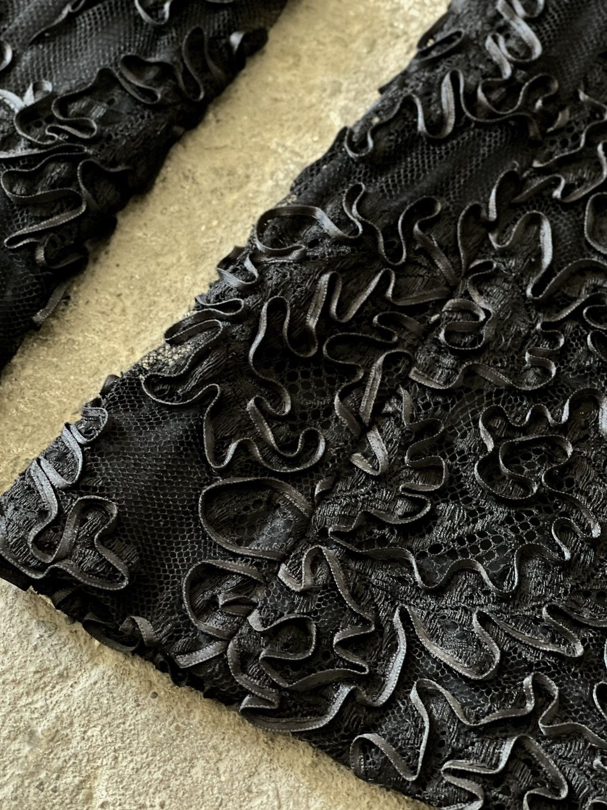 Gucci Archive Gucci - Tom Ford - FW1999 - Evening Lace Pants Size 26" / US 2 / IT 38 - 11 Thumbnail