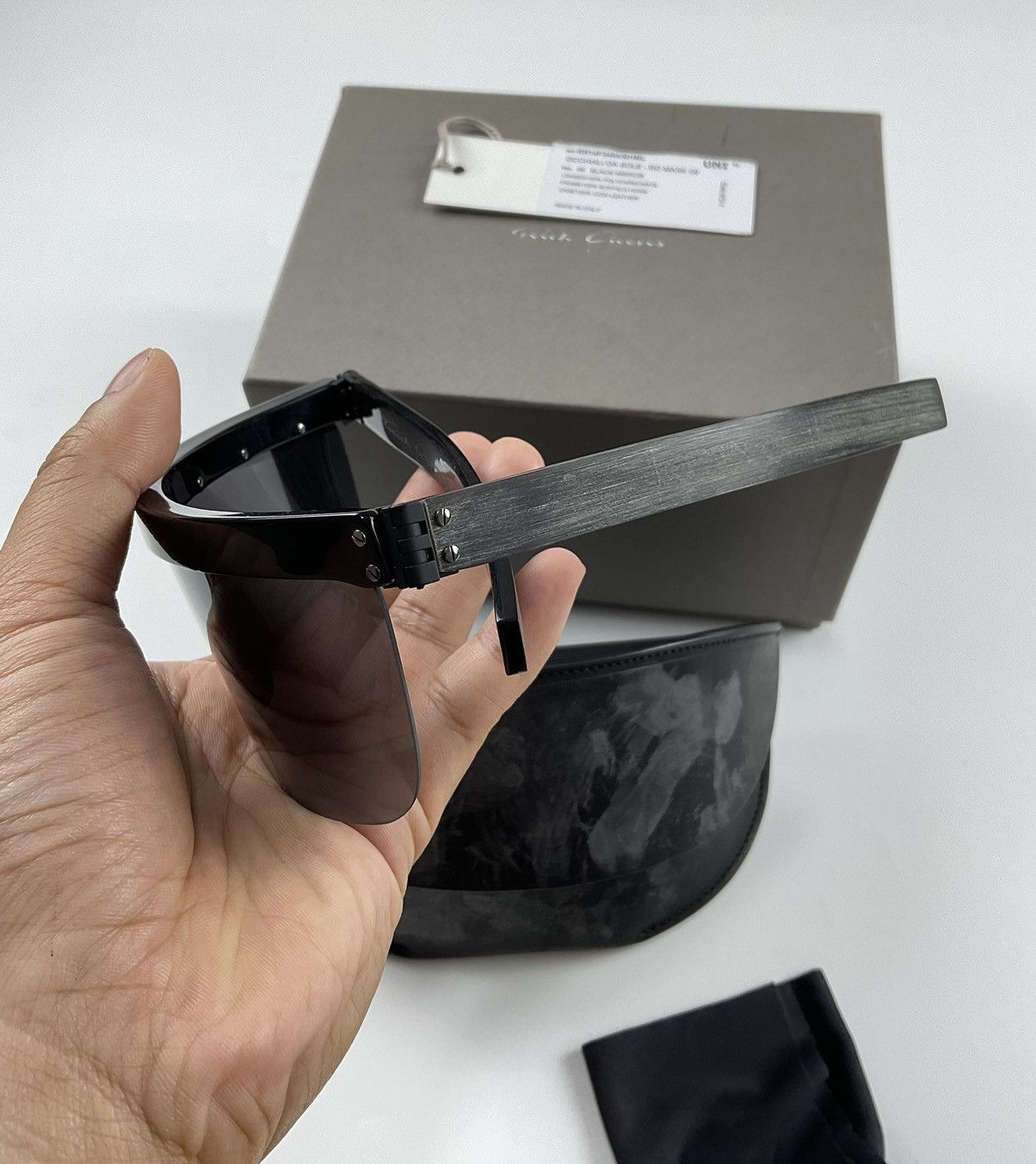 Rick Owens Rick Owens F/W'14 Moody Mask Shield Ram Horn Sunglass Size ONE SIZE - 7 Thumbnail