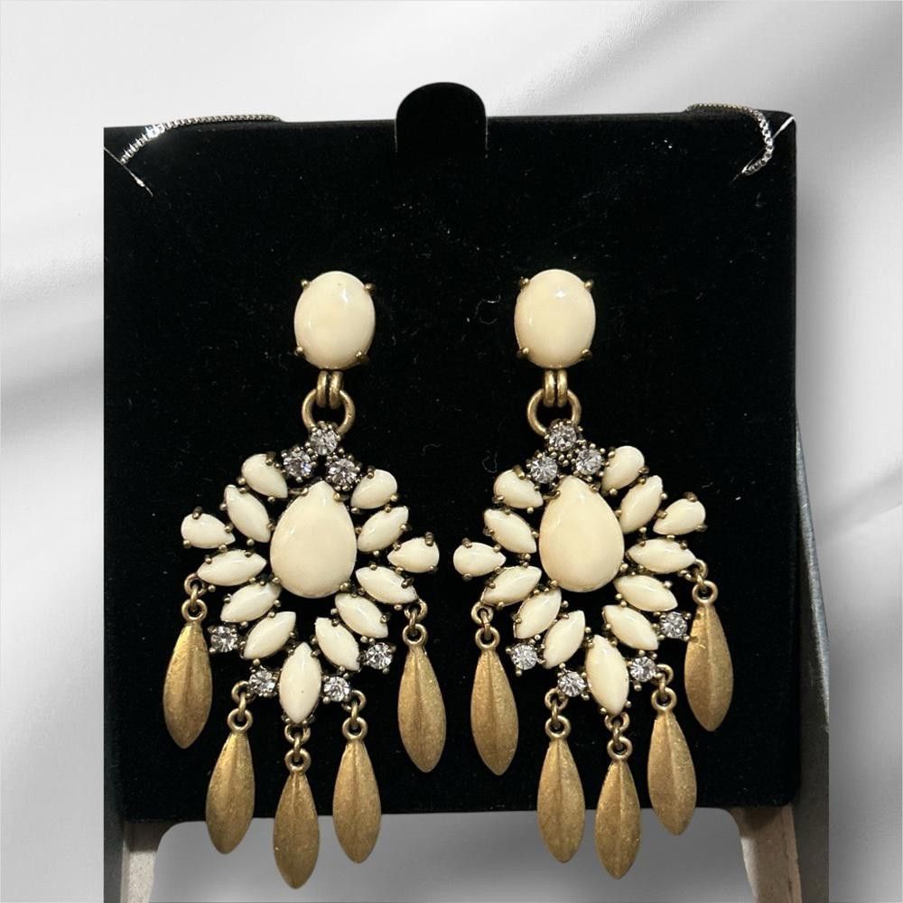 Designer Elegant Cream and Gold Dangle Earrings Size ONE SIZE - 3 Thumbnail