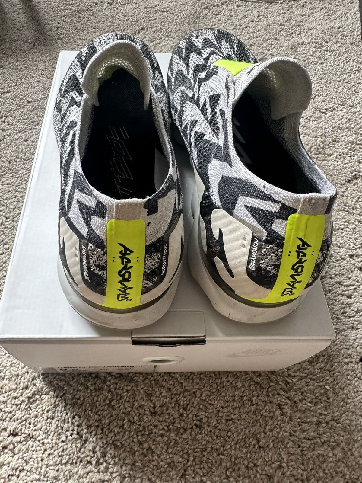 Acronym × Nike Nike Vapormax Moc Acronym Volt/Bone Size US 9.5 / EU 42-43 - 3 Thumbnail