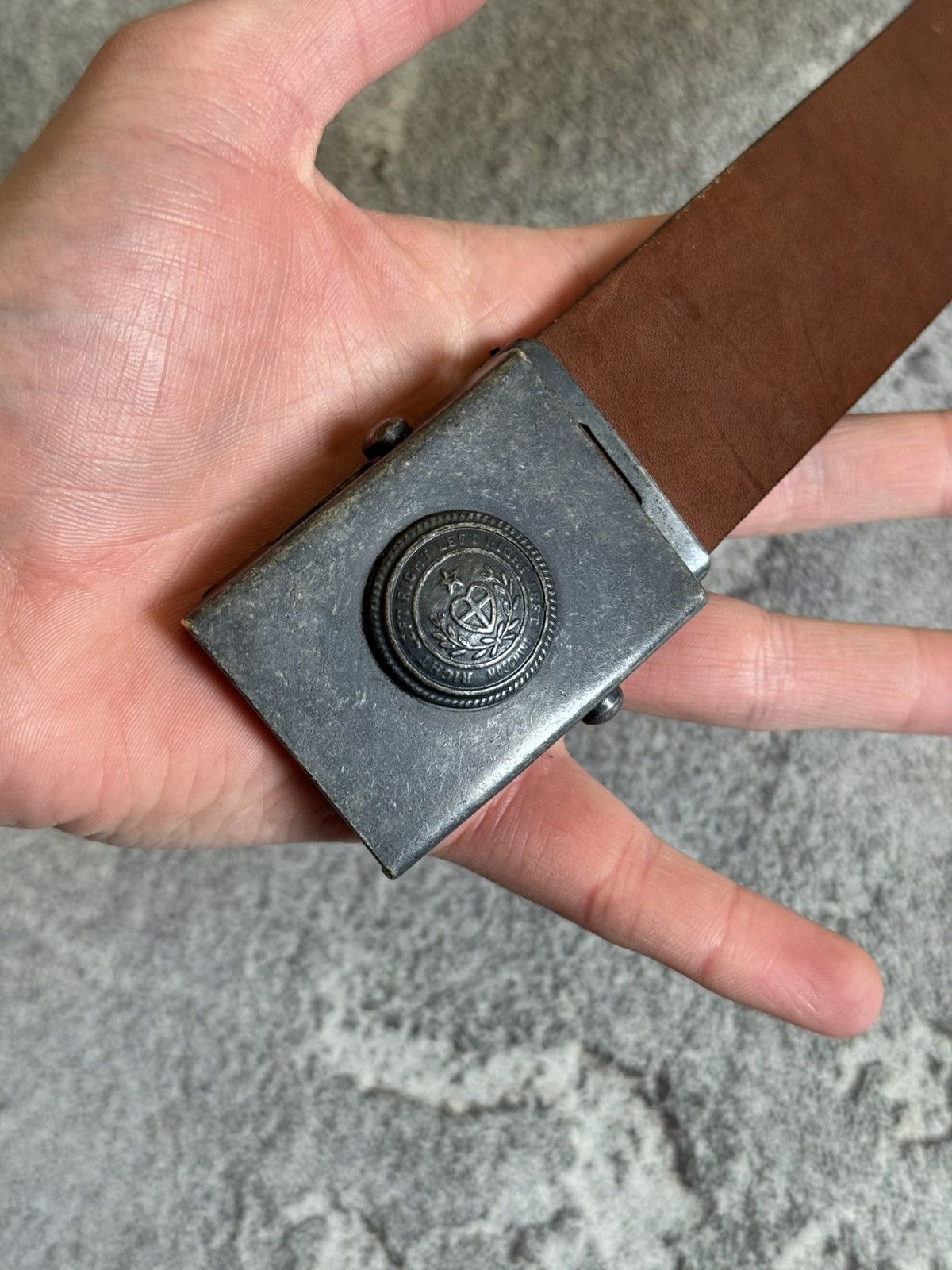 Designer × Love Moschino × Moschino Cheap and chic Moschino brown leather belt vintage Size ONE SIZE - 7 Thumbnail