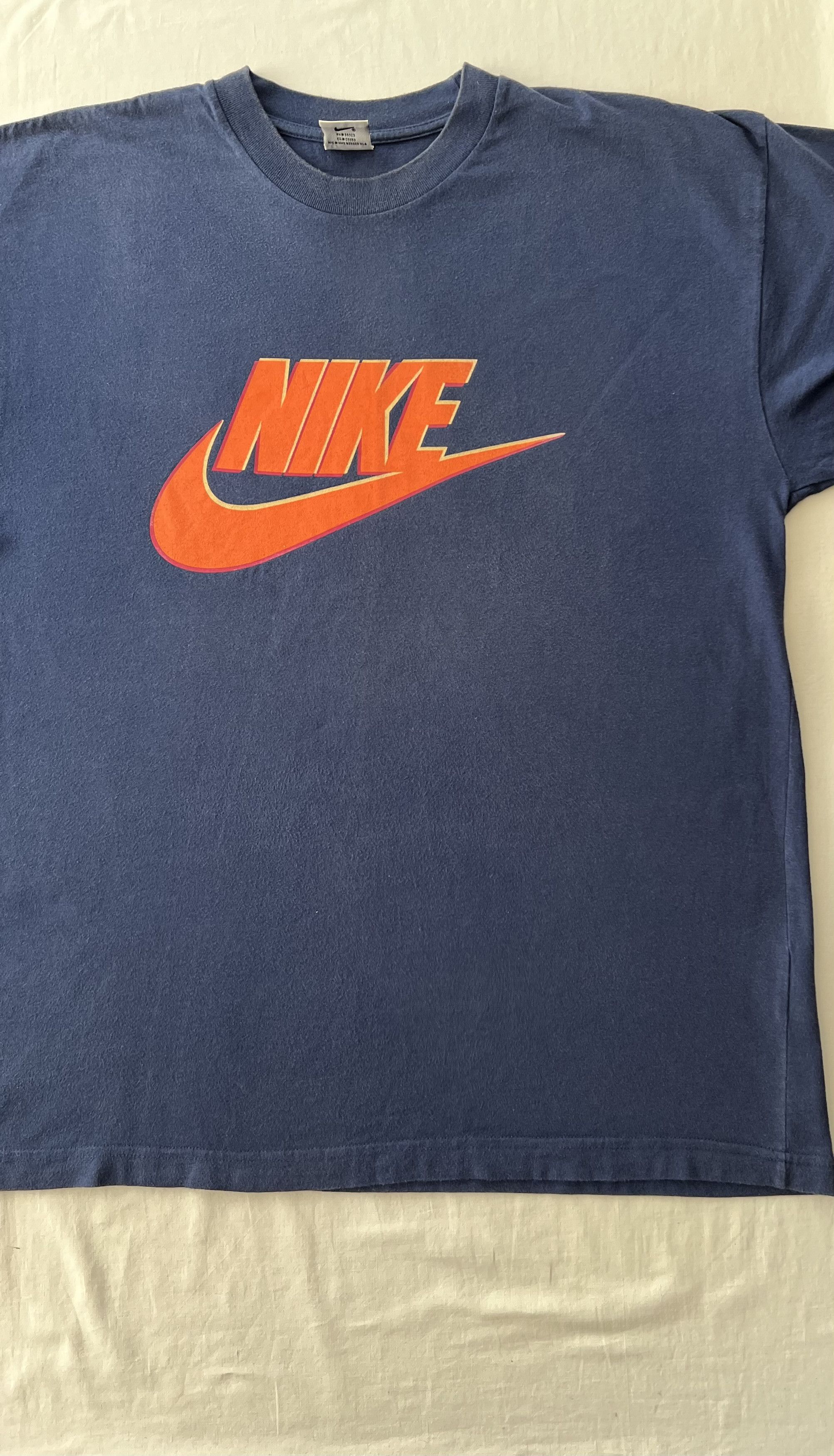 Nike Vintage 90s Nike Blue T-shirt Size US L / EU 52-54 / 3 - 8 Thumbnail