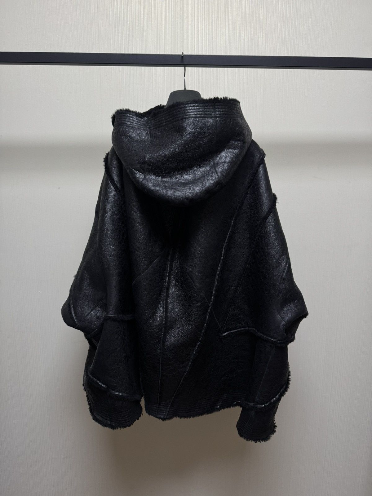 Rick Owens Rick owens Luxor Jumbo shearling-trim Hooded Jacket Size US M / EU 48-50 / 2 - 2 Thumbnail