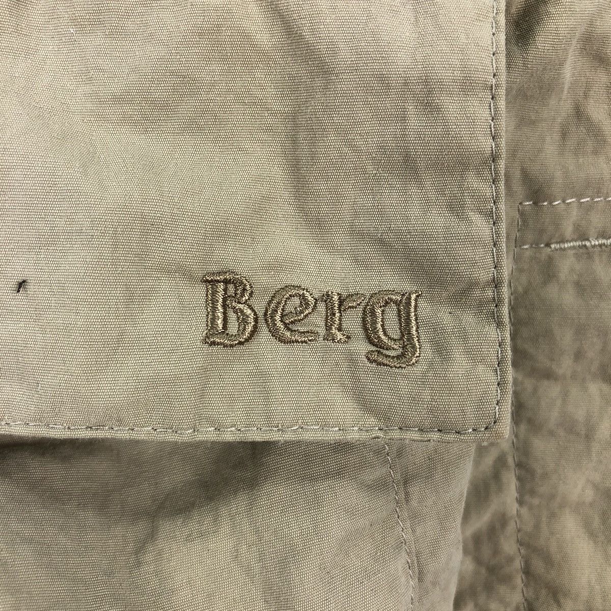 Mizuno Vintage 90's Berg x Mizuno Muti Pocket Vest Outdoor Gear Size US M / EU 48-50 / 2 - 11 Thumbnail