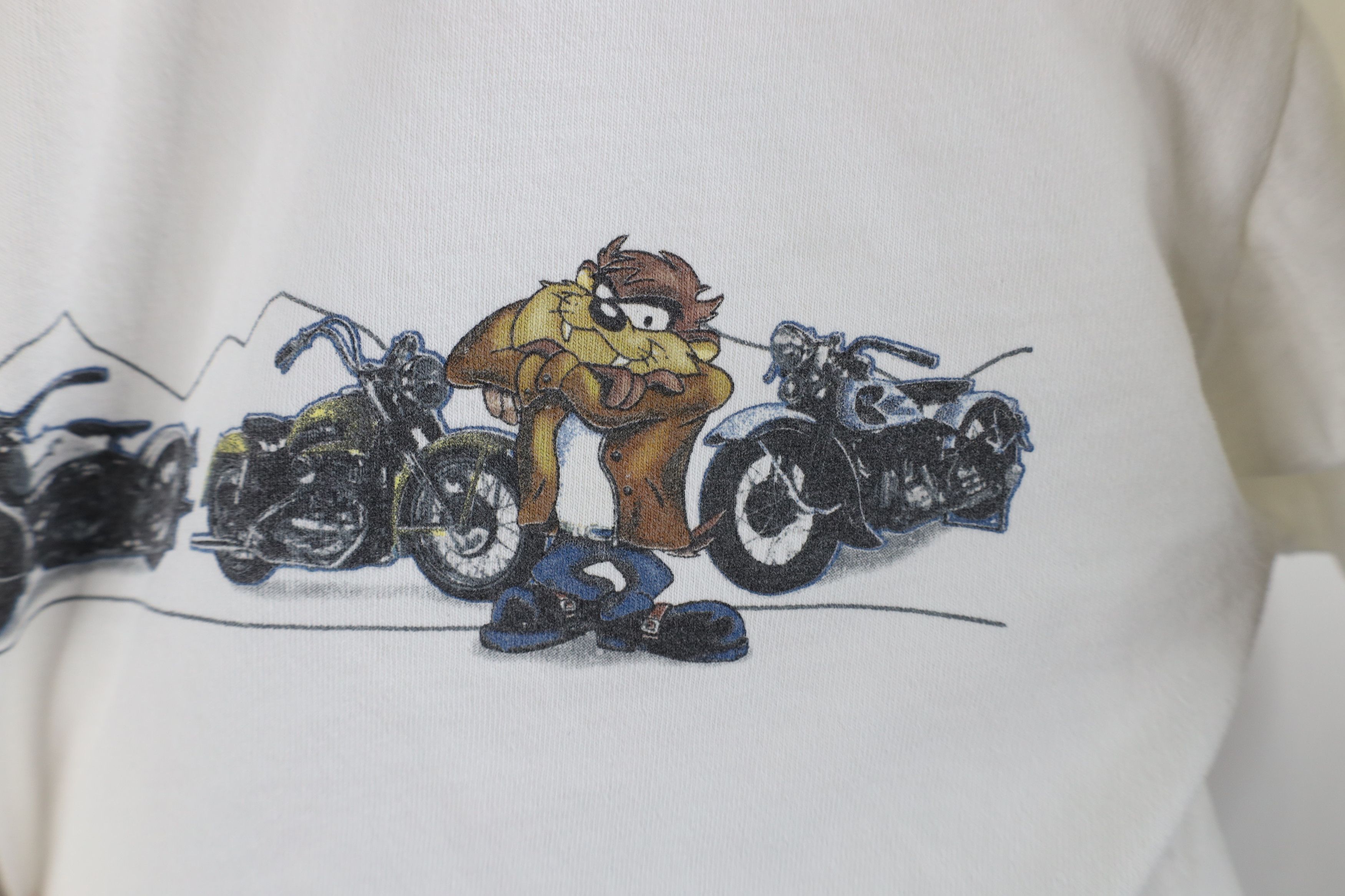 Vintage Vintage 90s Looney Tunes Devil Motorcycle T-Shirt White Size US L / EU 52-54 / 3 - 5 Thumbnail