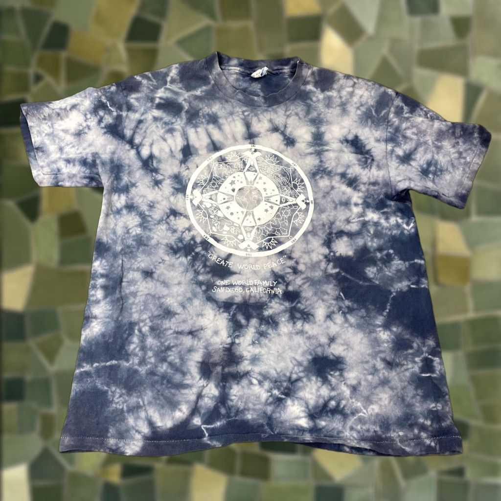 Hanes VINTAGE Hanes One World Shirt Mens Large Crew Neck Tie Dye 90s World Peace Graphic Print Short Sleeve Mens L Size US L / EU 52-54 / 3 - 1 Thumbnail