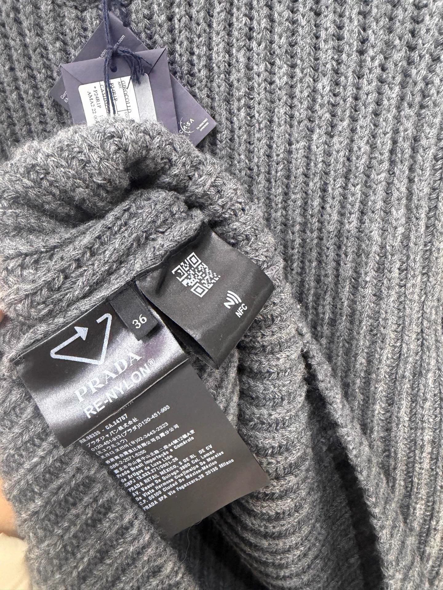 Prada Prada Grey Patchwork Knit Sweater w/ Triangle Logo (36) Size M / US 6-8 / IT 42-44 - 3 Thumbnail
