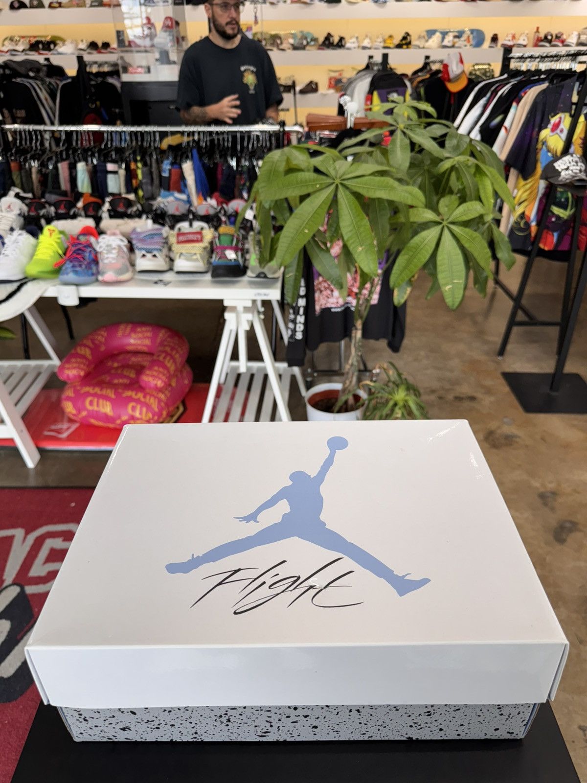 Jordan Brand Air Jordan 4 University Blue Size 9 (2021) Size US 9 / EU 42 - 13 Thumbnail