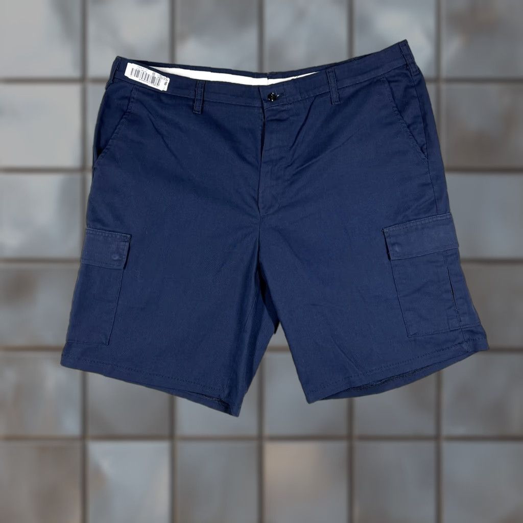 Vintage Aramark Men’s Navy Blue Baggy Cargo Flat Front Shorts Size 42R GP0730 Size US 42 / EU 58 - 1 Thumbnail