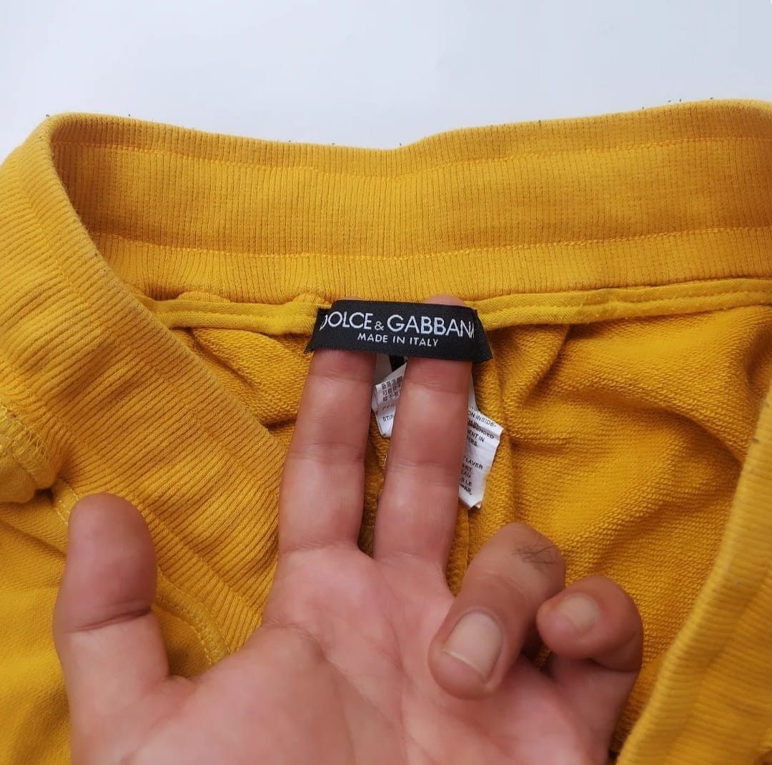 Dolce & Gabbana Dolce & Gabbana Yellow Logo Sweat Shorts Size US 30 / EU 46 - 12 Thumbnail