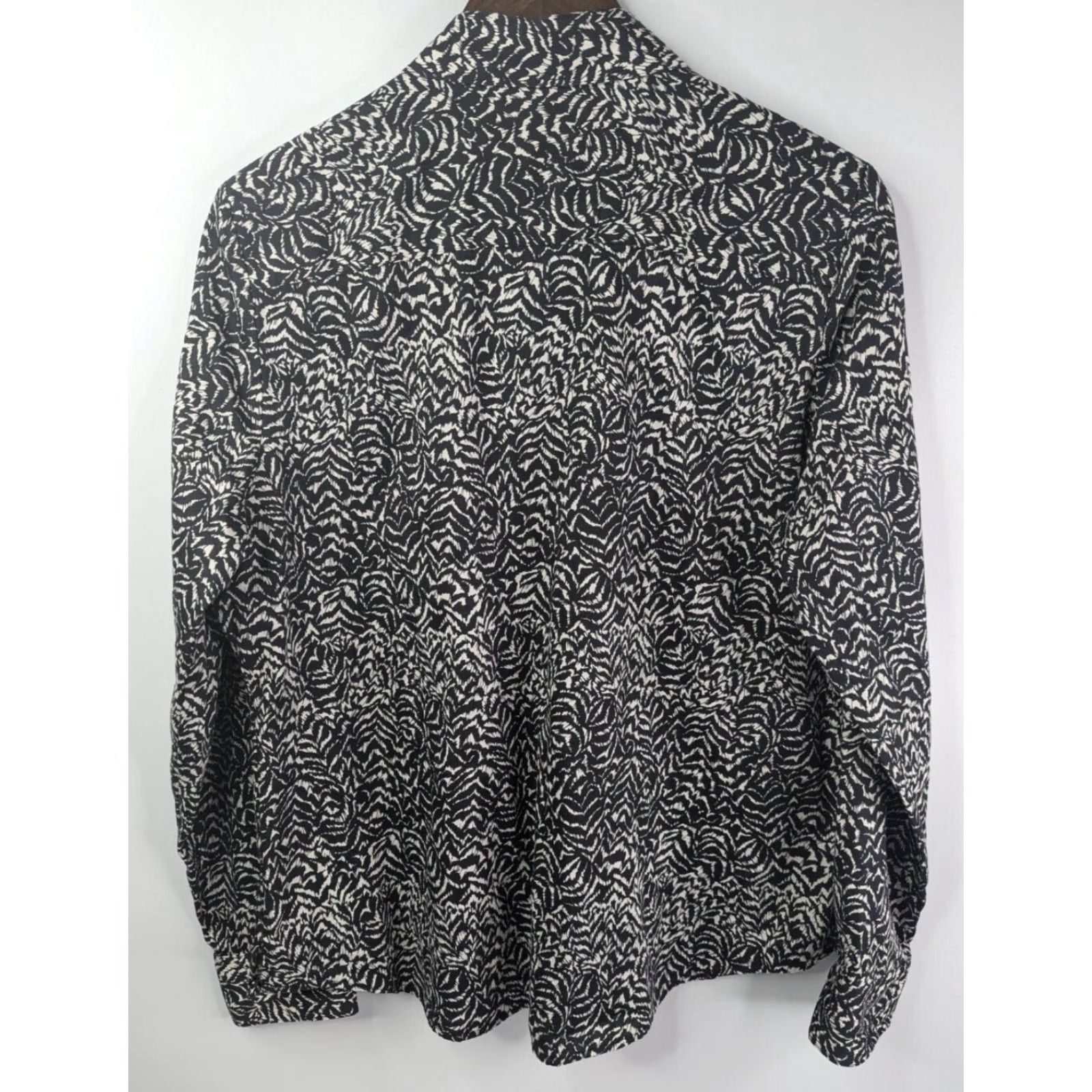 Vintage Foxcroft Button-Up Shirt Black Swirl Abstract Long Sleeve Non-Iron 16 Women Size XXL / US 16-18 / IT 52-54 - 3 Thumbnail