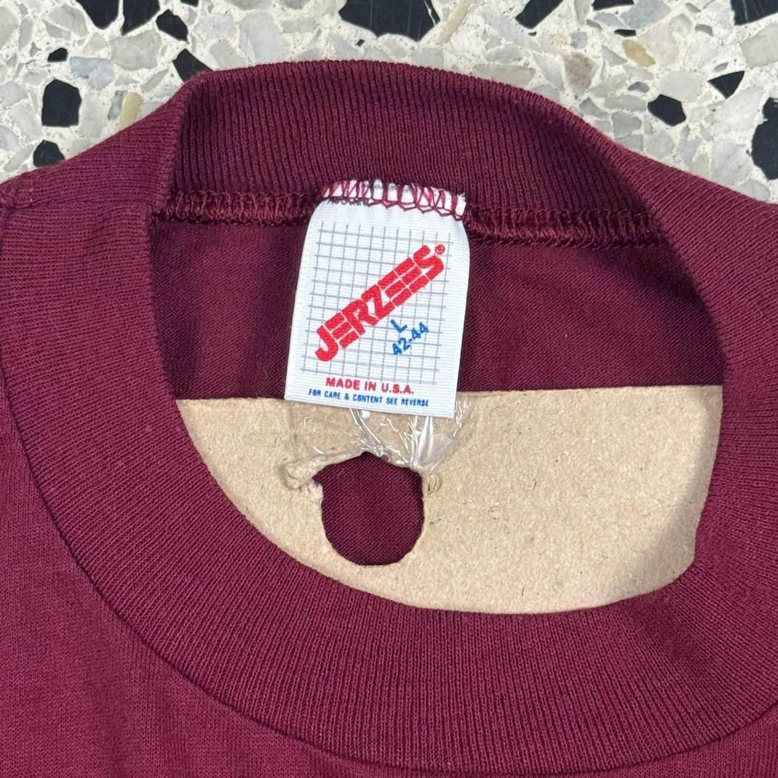 Jerzees × Vintage VINTAGE 90S SINGLE STITCH ST. TIMOTHY CLASS OF ’92 TEE: Size US L / EU 52-54 / 3 - 4 Thumbnail