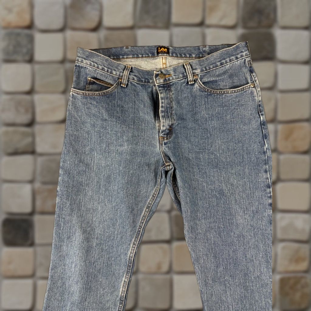 Lee Lee Jeans Mens 38x30 Blue Denim 5-Pocket Regular Fit Straight Leg Jeans Mens Regular Blue Denim Lee 5-Pocket Logo Breathe Comfort Pockets Vintage No Size US 38 / EU 54 - 1 Thumbnail
