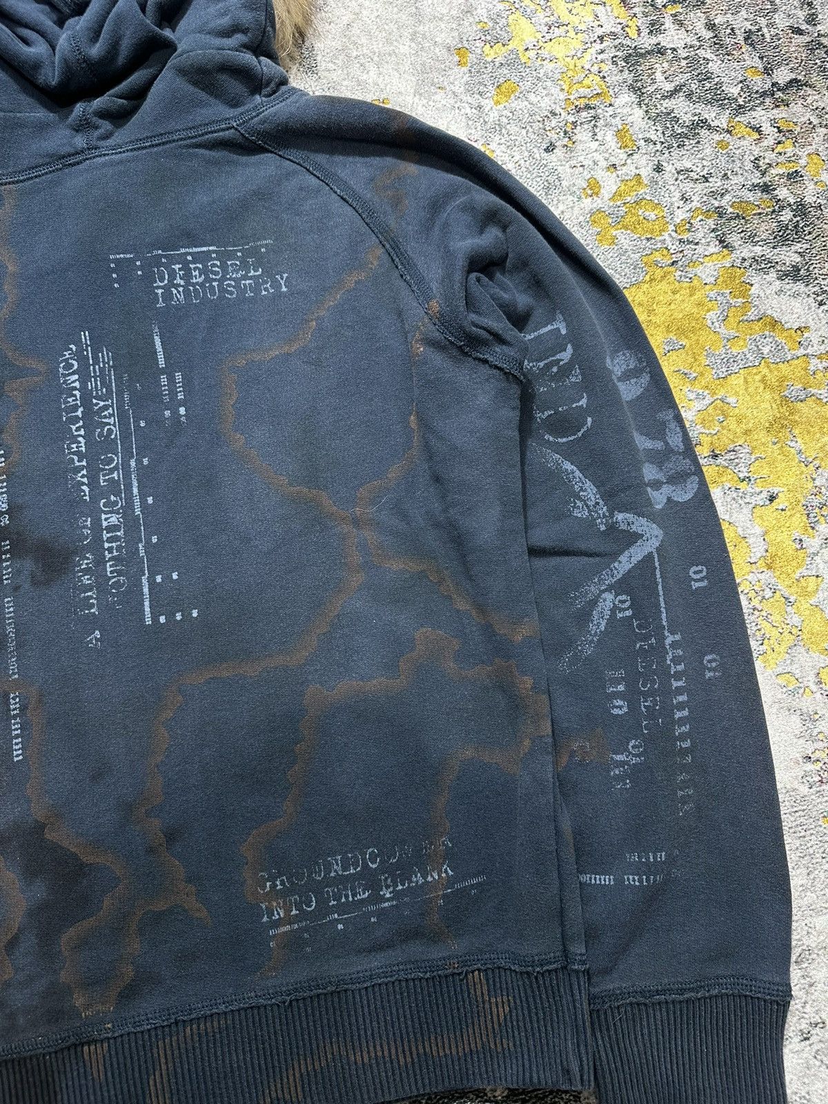 20471120 SUNFADED DIESEL 978 ABSTRACT POEM FUR HOODIE Size US XL / EU 56 / 4 - 7 Thumbnail