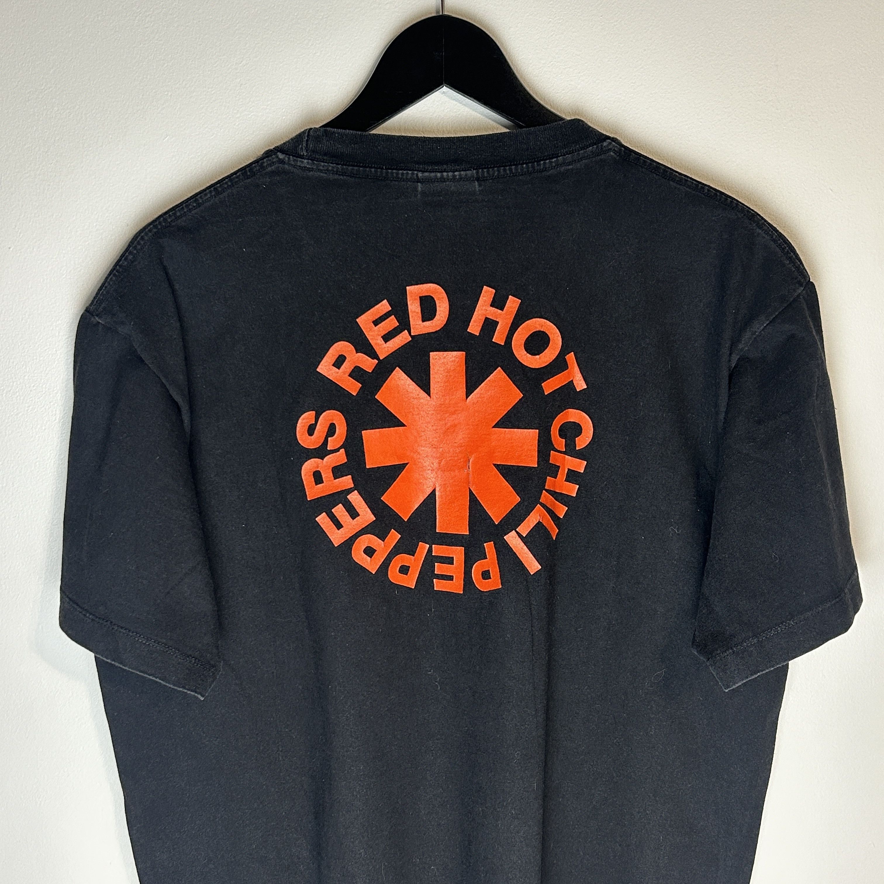 Band Tees Vintage Red Hot Chili Peppers Stadium Arcadium Band T-shirt Size US L / EU 52-54 / 3 - 4 Thumbnail