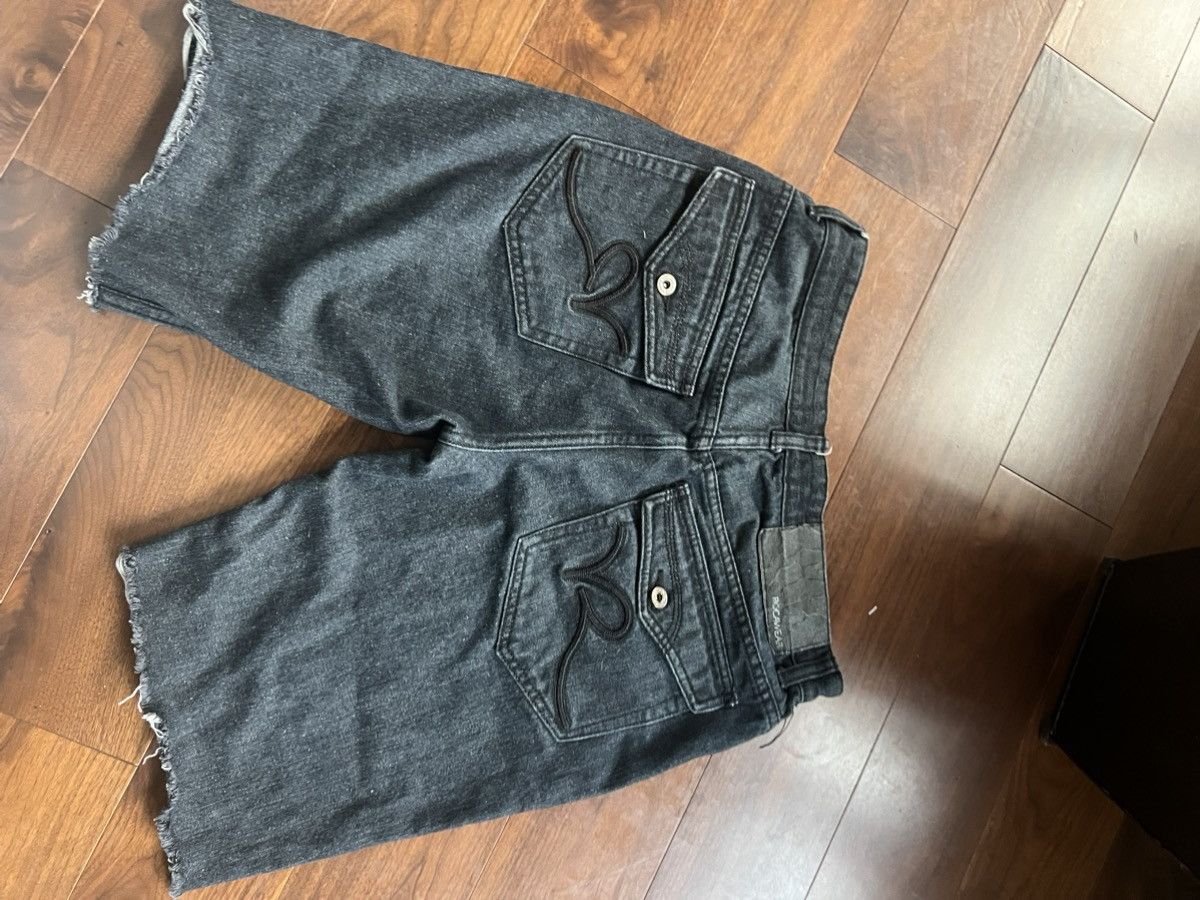 Rocawear Early 2010s Rocawear Shorts Size US 32 / EU 48 - 5 Thumbnail
