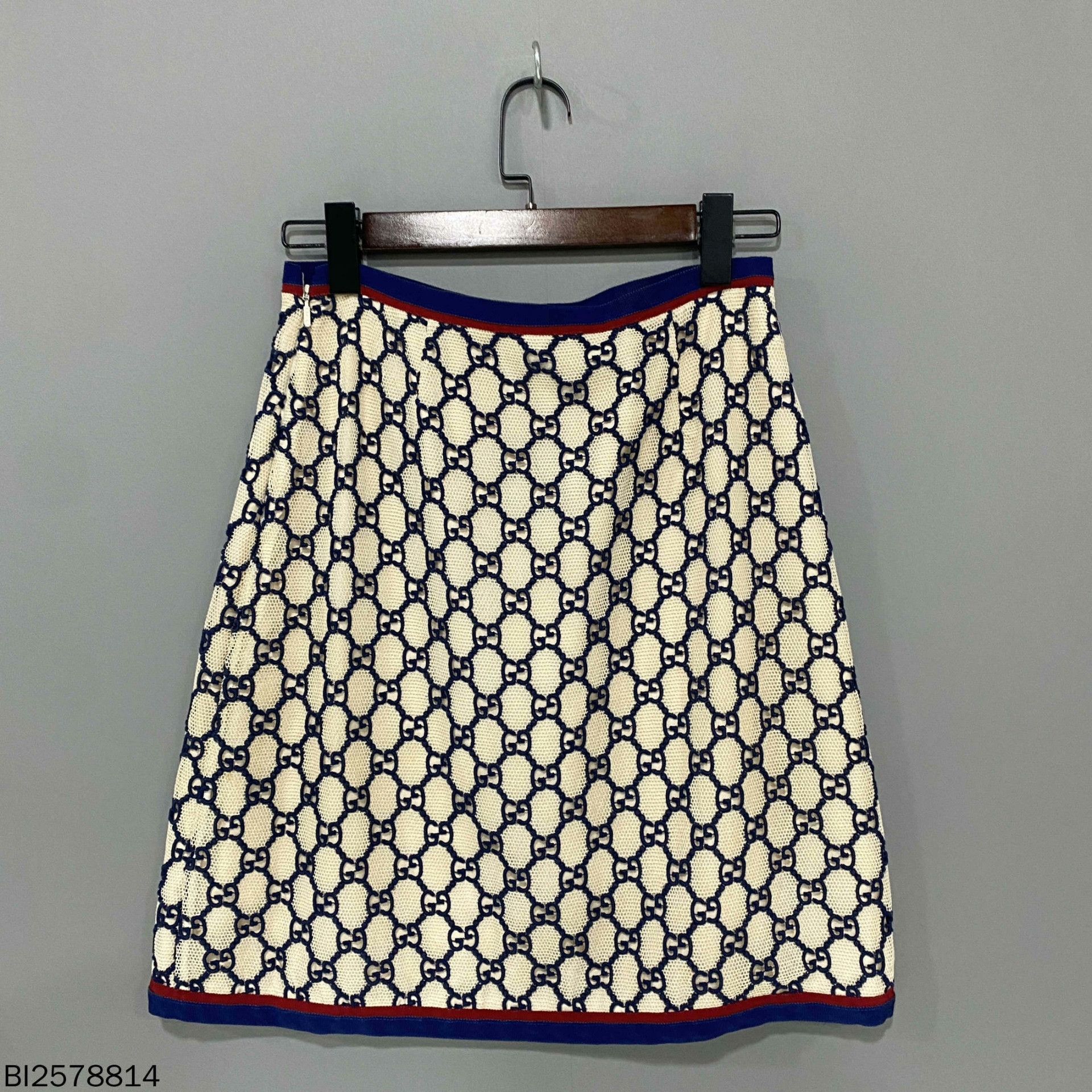 Gucci Gucci Skirt 28 Women Size 28" / US 6 / IT 42 - 1 Thumbnail