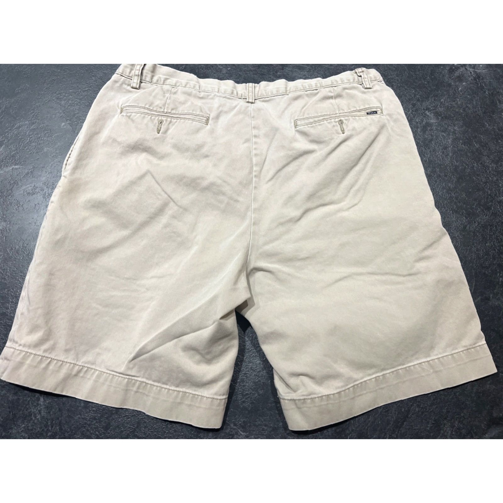 Polo Ralph Lauren Polo Ralph Lauren Shorts Men 33 Chino Belted Beige 9in Inseam Classic Pleated Front Cotton NYC Vintage-Style Look Size US XS / EU 42 / 0 - 3 Thumbnail