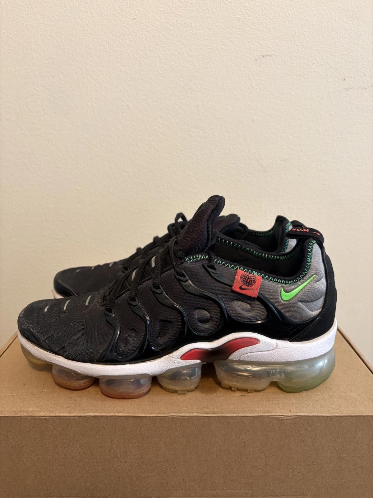 Nike Nike Air VaporMax Plus 'Worldwide Pack' Shoes (Size 7) Size US 7 / EU 40 - 3 Thumbnail
