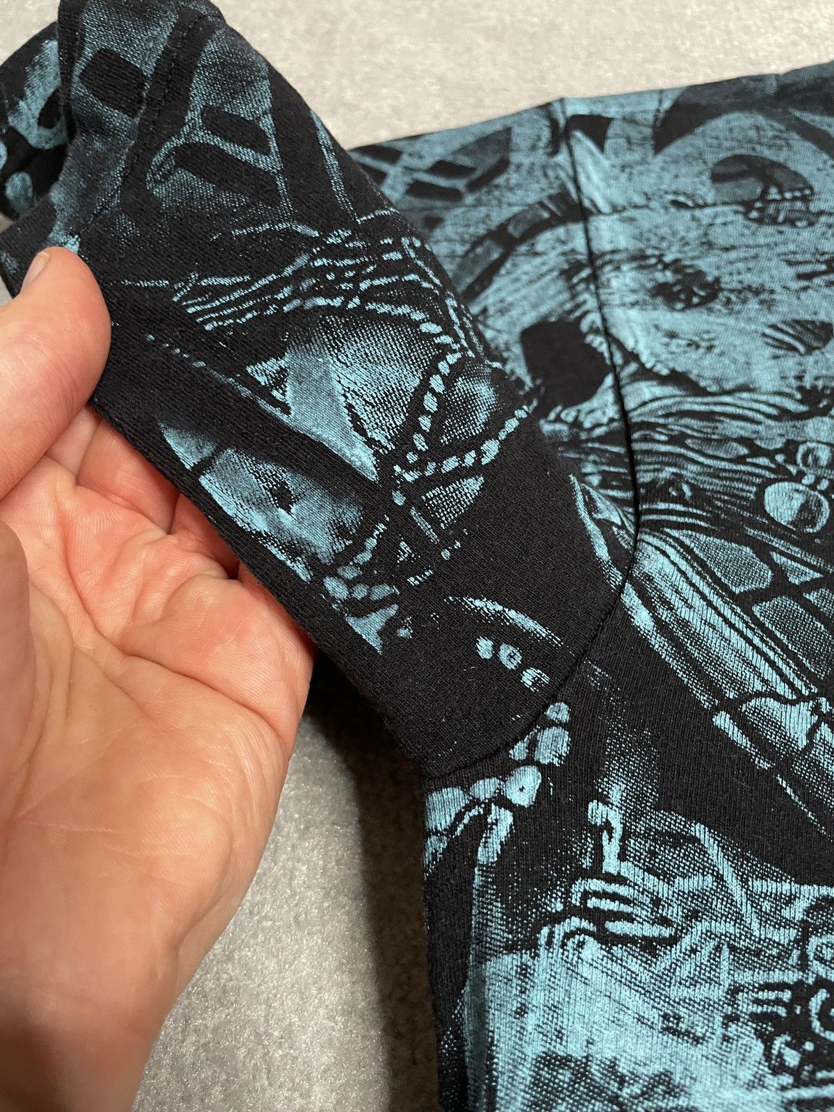Vintage Vintage Black Blue Fullprint T-Shirt Tee Pirates Skeletones Size US L / EU 52-54 / 3 - 4 Thumbnail