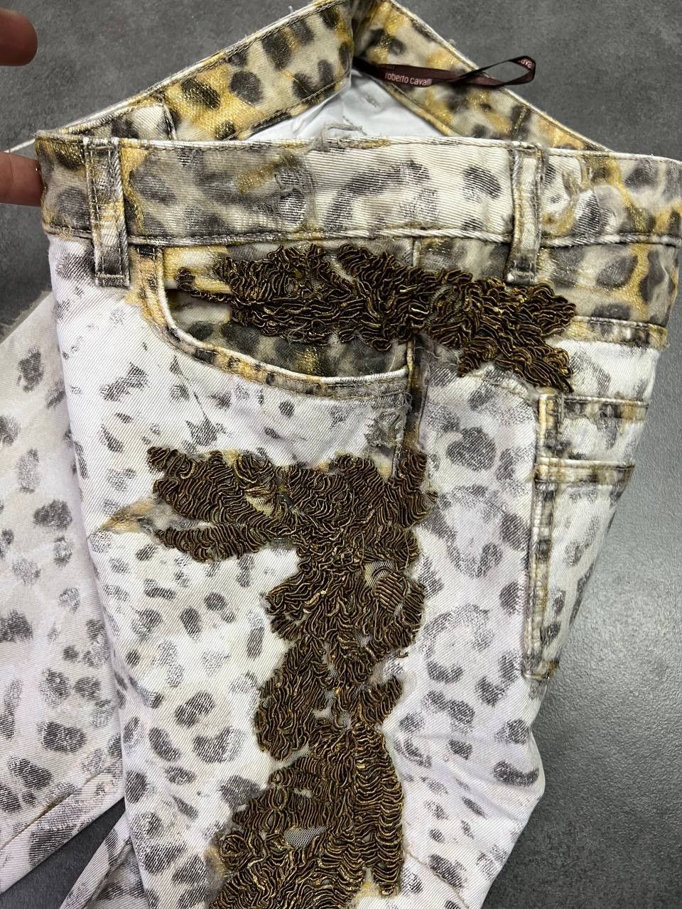 Roberto Cavalli Roberto Cavalli Leopard Print Vintage Jeans Size 28" / US 6 / IT 42 - 5 Thumbnail