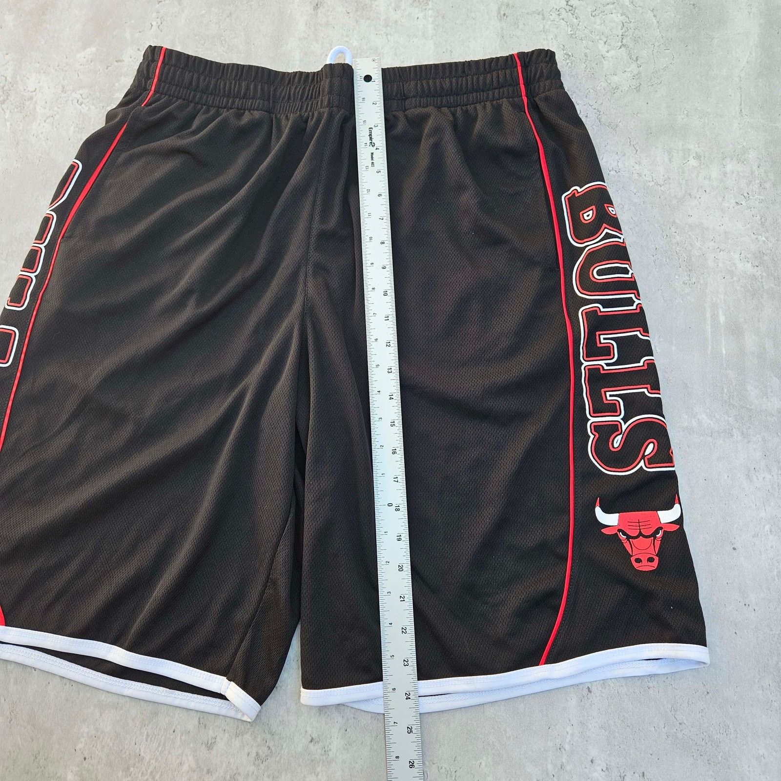 NBA NBA CHICAGO BULLS CLASSIC MEN'S SHORT SIZE X-LARGE Size US 34 / EU 50 - 6 Thumbnail