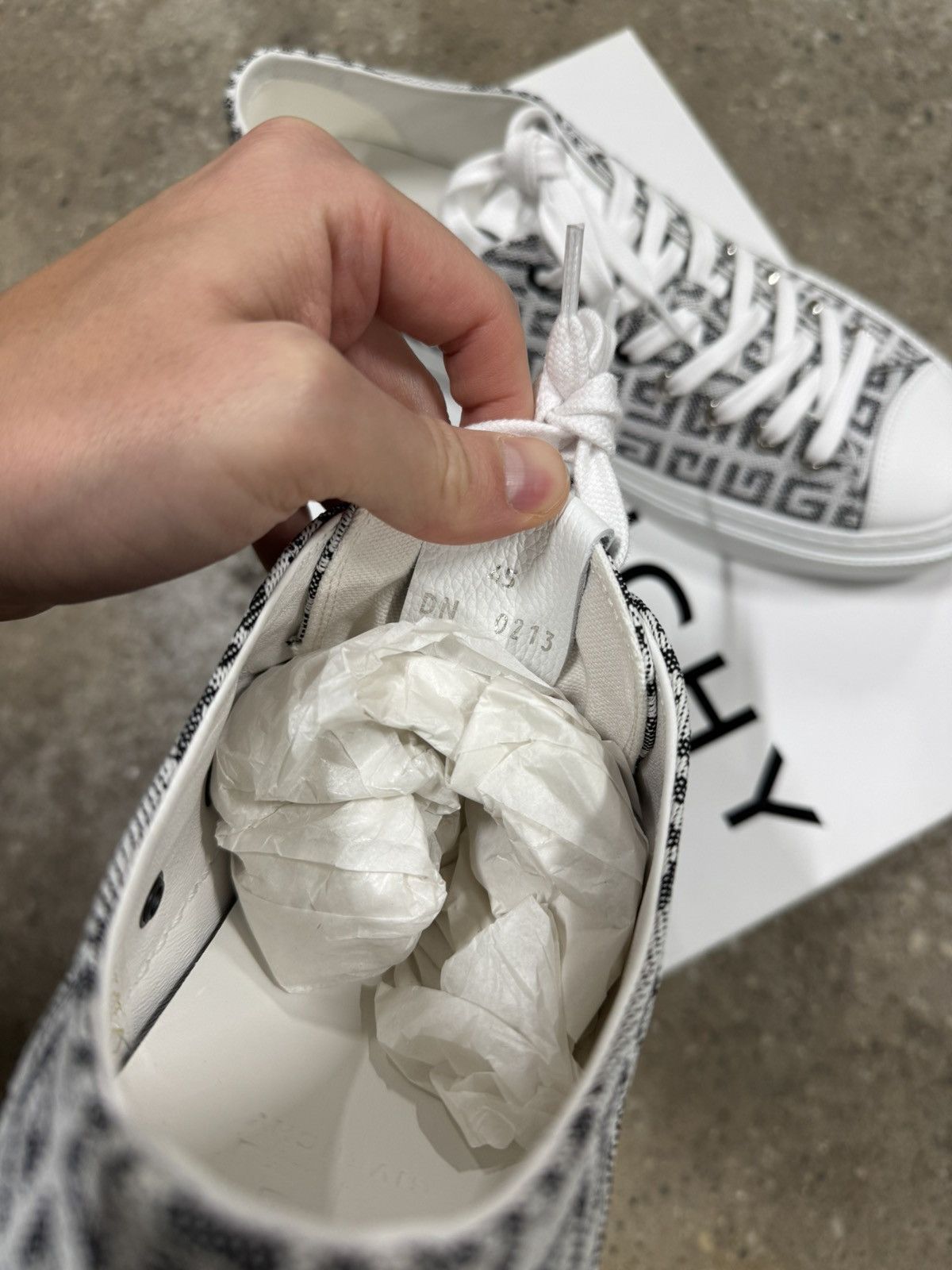 Givenchy Givenchy City Low Top Sneaker NEW 750$ Size US 12 / EU 45 - 6 Thumbnail