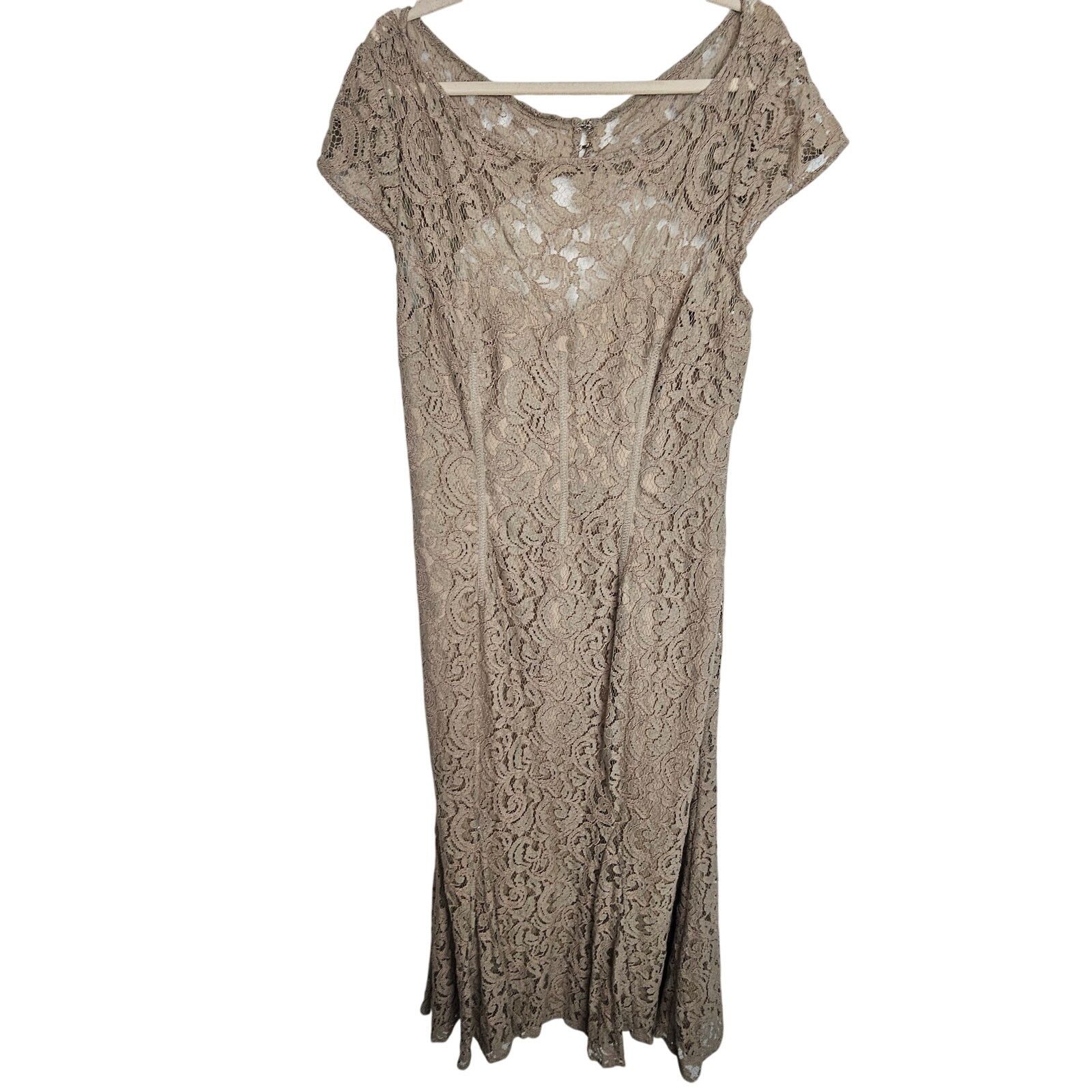Monique Lhuillier Monique Lhuillier Womens Lace Floral Maxi Dress Fomal Gown Size XL / US 12-14 / IT 48-50 - 1 Thumbnail