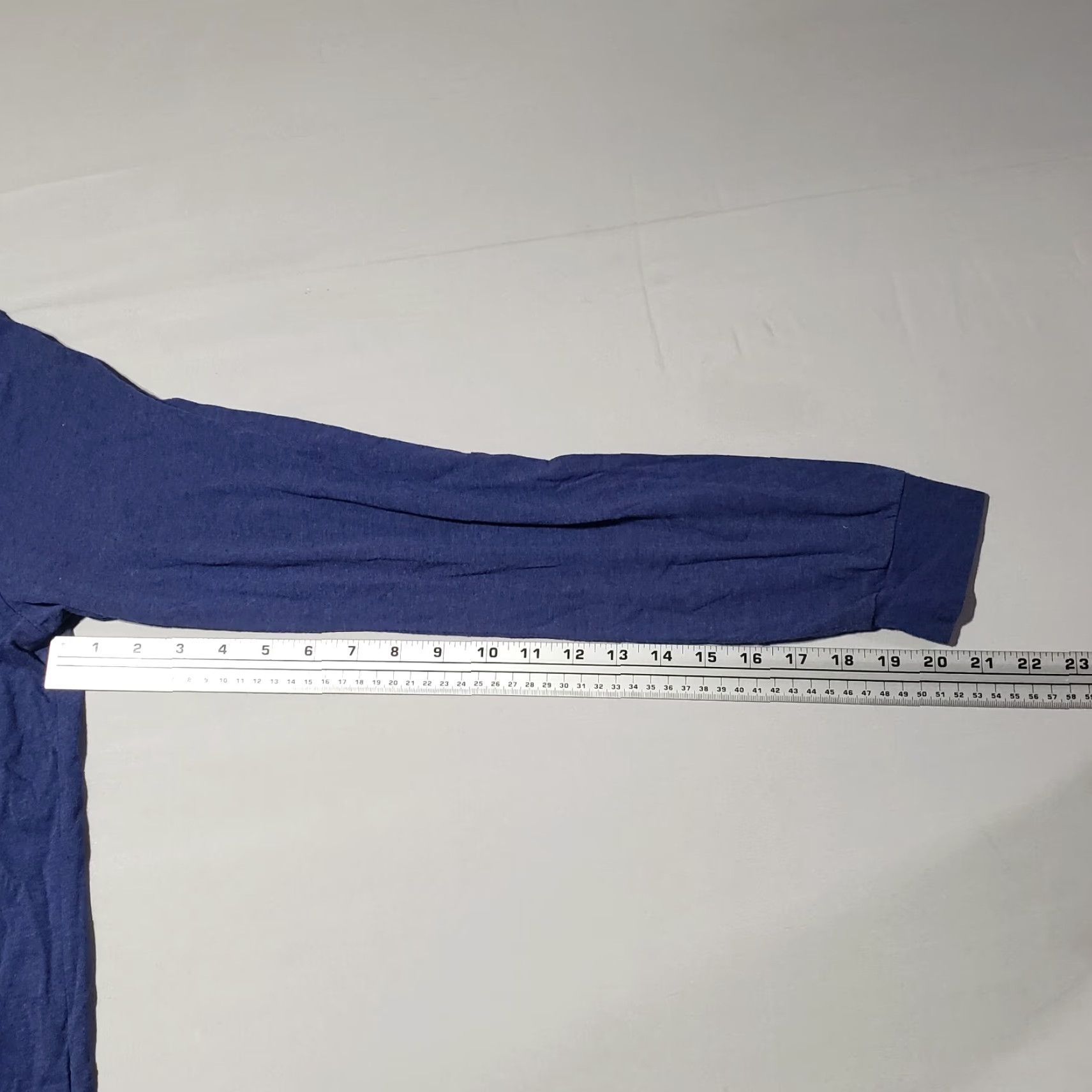 Vintage Las Vegas Blue Long Sleeve Crew Neck Tee Shirt Adult Men M Blue Shirt Mens Long Sleeve Crew Neck T-Shirt 90s? Size US M / EU 48-50 / 2 - 3 Thumbnail
