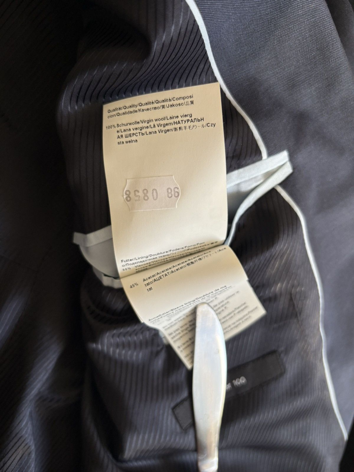 Designer × Hugo Boss Stylish Men’s Hugo Boss Suit – 100% Virgin Wool Size 50L - 11 Thumbnail