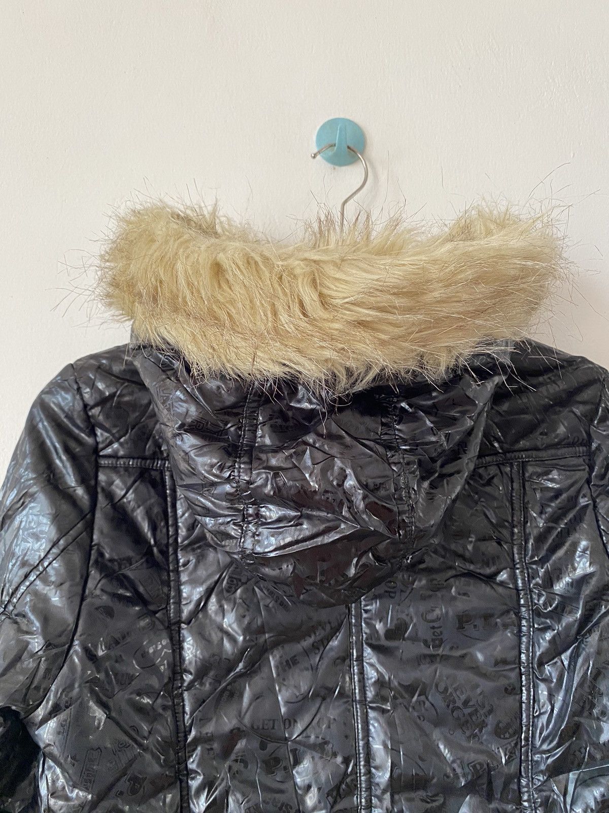 GOSTAR DE FUGA Pink Latte Puffer Fur Monogram Like IFSW9 Style Size US M / EU 48-50 / 2 - 10 Thumbnail
