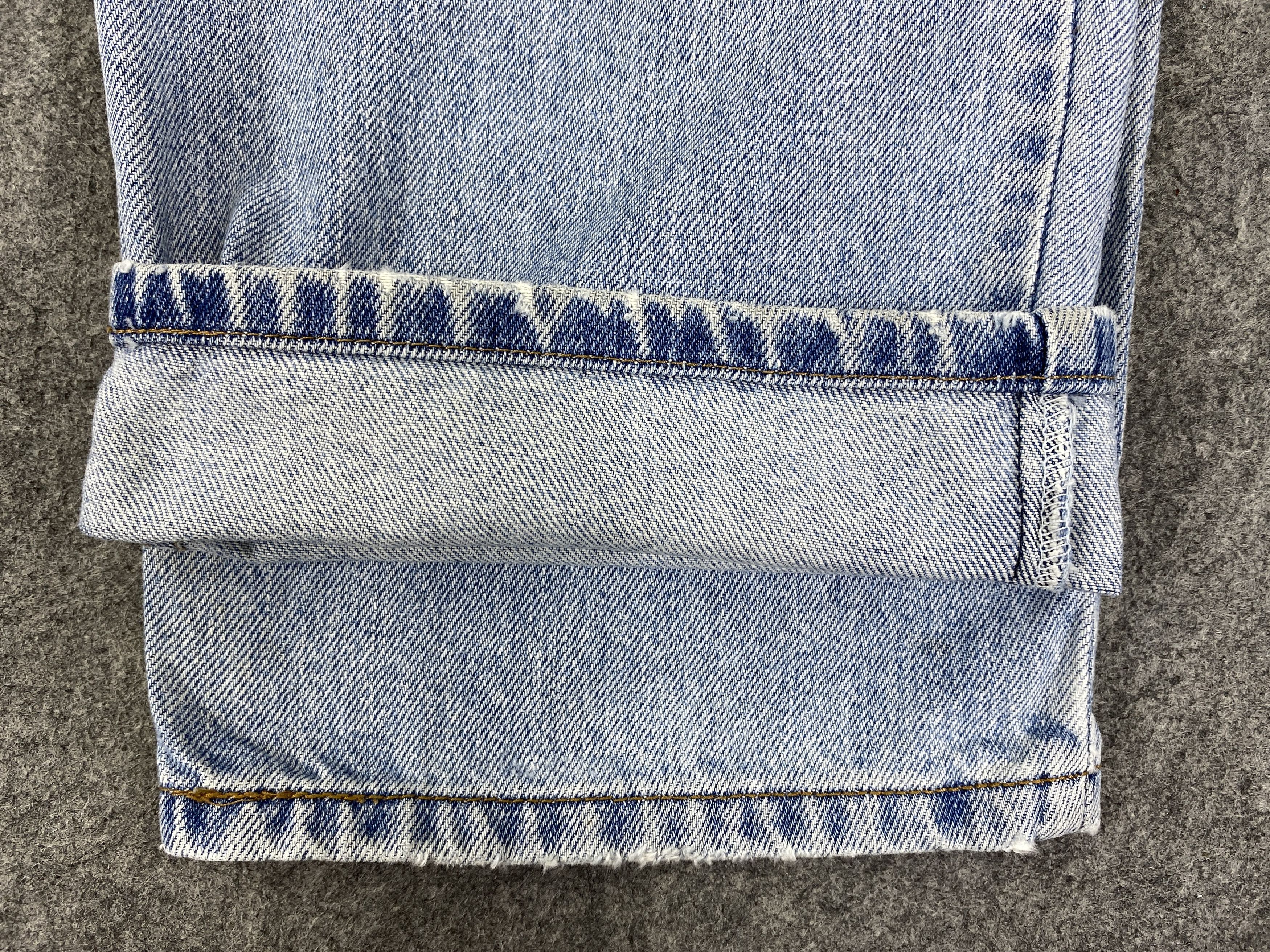Levi's Vintage Clothing Light Blue Wash Vintage Levi's 550 37x28 Denim -JN1829 Size US 37 - 11 Thumbnail