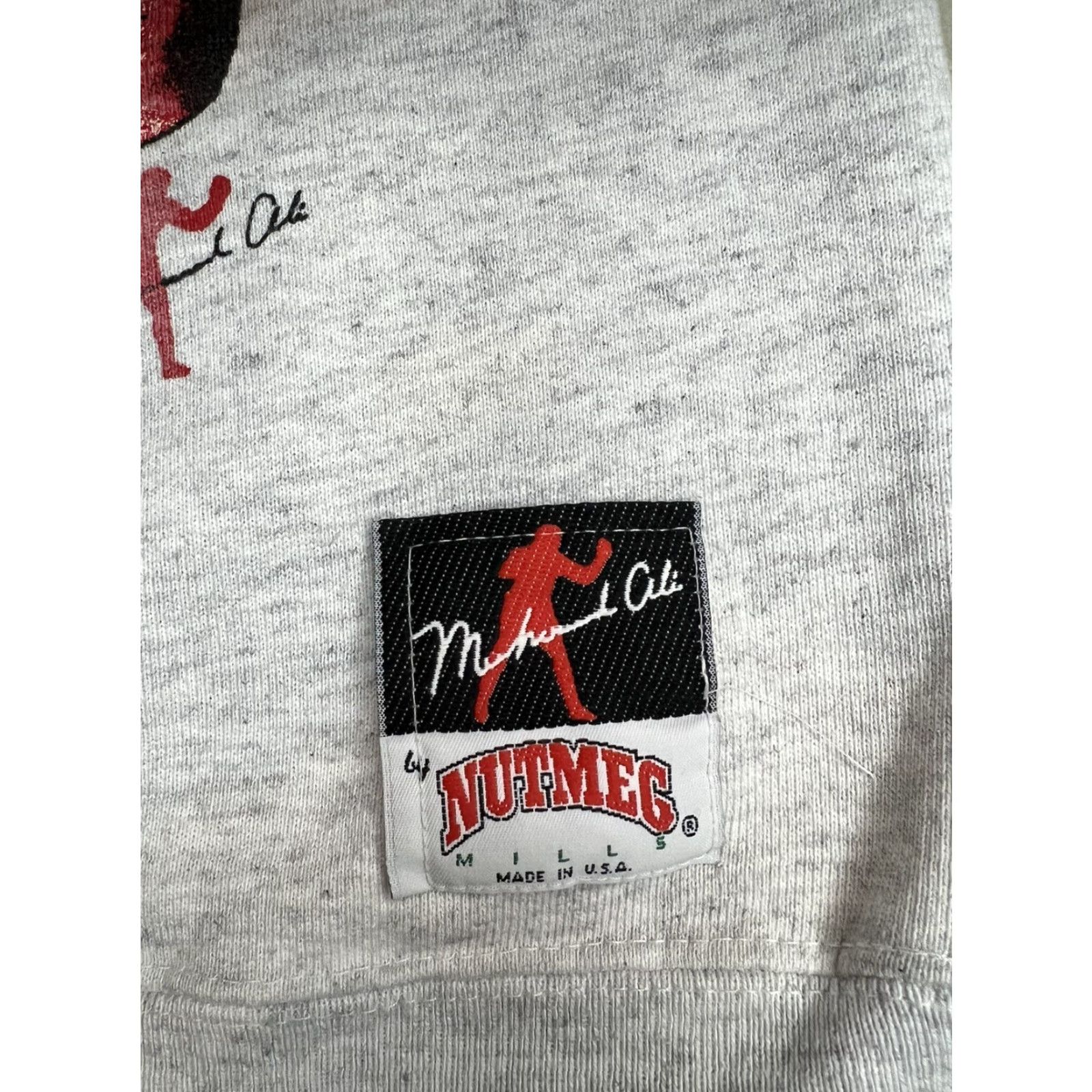 Nutmeg VINTAGE MUHAMMAD ALI BOXING Crewneck Sweatshirt NUTMEG MILLS 1990s Size M Gray Cotton Polyester Mens Crewneck Graphic Tee 1990s Vintage Size US M / EU 48-50 / 2 - 5 Thumbnail