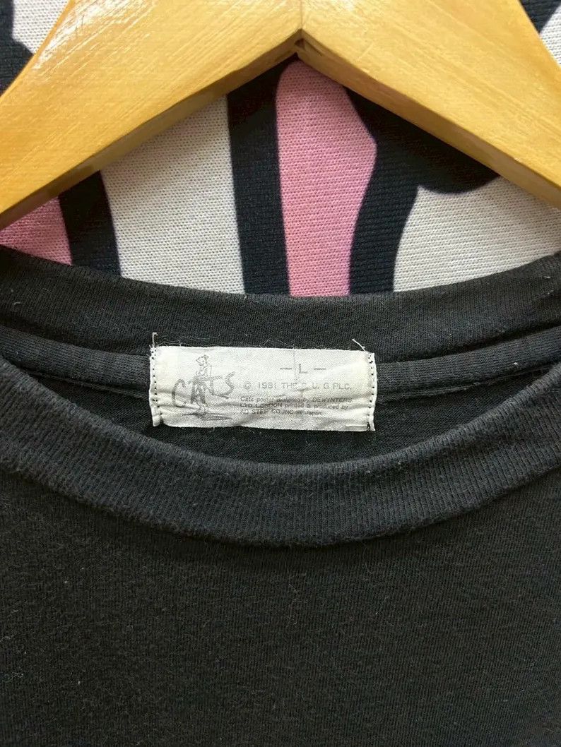 Vintage Vintage 2000s Cats Musical tshirt size L Size US L / EU 52-54 / 3 - 4 Thumbnail