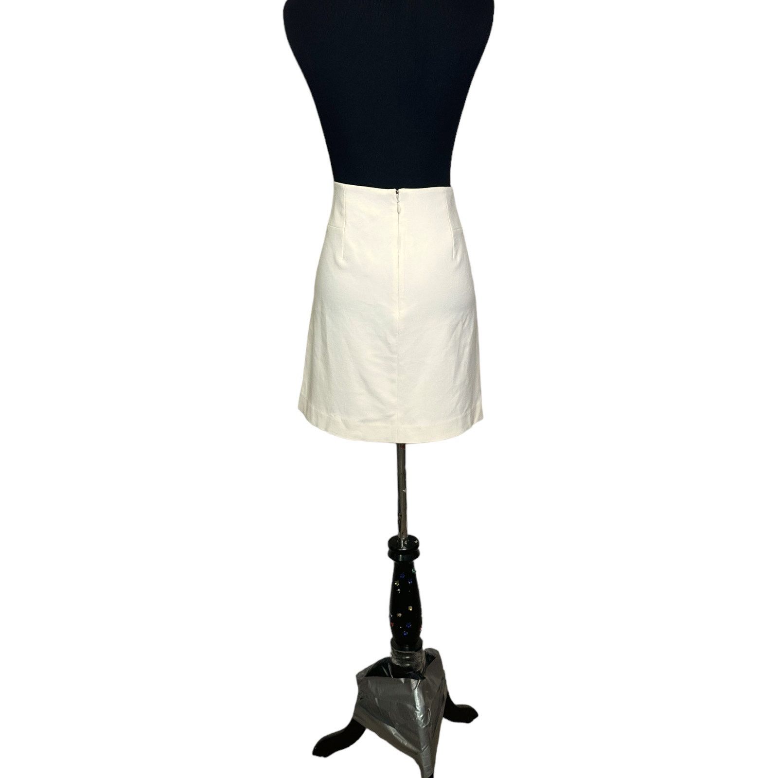 Halston Heritage Halston Heritage Ivory Large Pocket Detail Mini Skirt 12 Size 34" / US 12 / IT 48 - 2 Thumbnail
