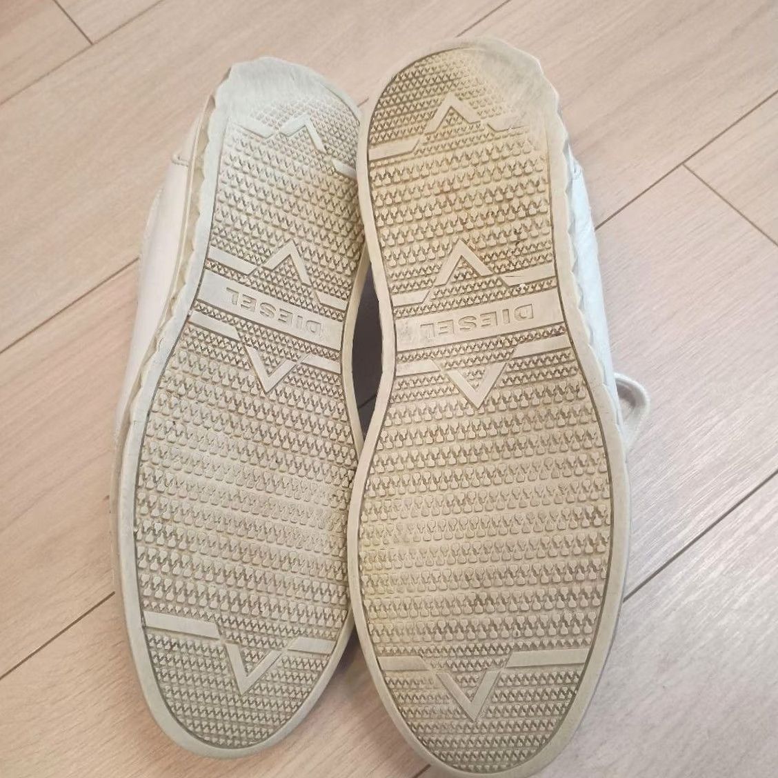 Diesel Diesel Men 10.5US White Leather Sneakers Home cleaned Vintage Luxury Casual ITA Size US 11 / EU 44 - 7 Thumbnail