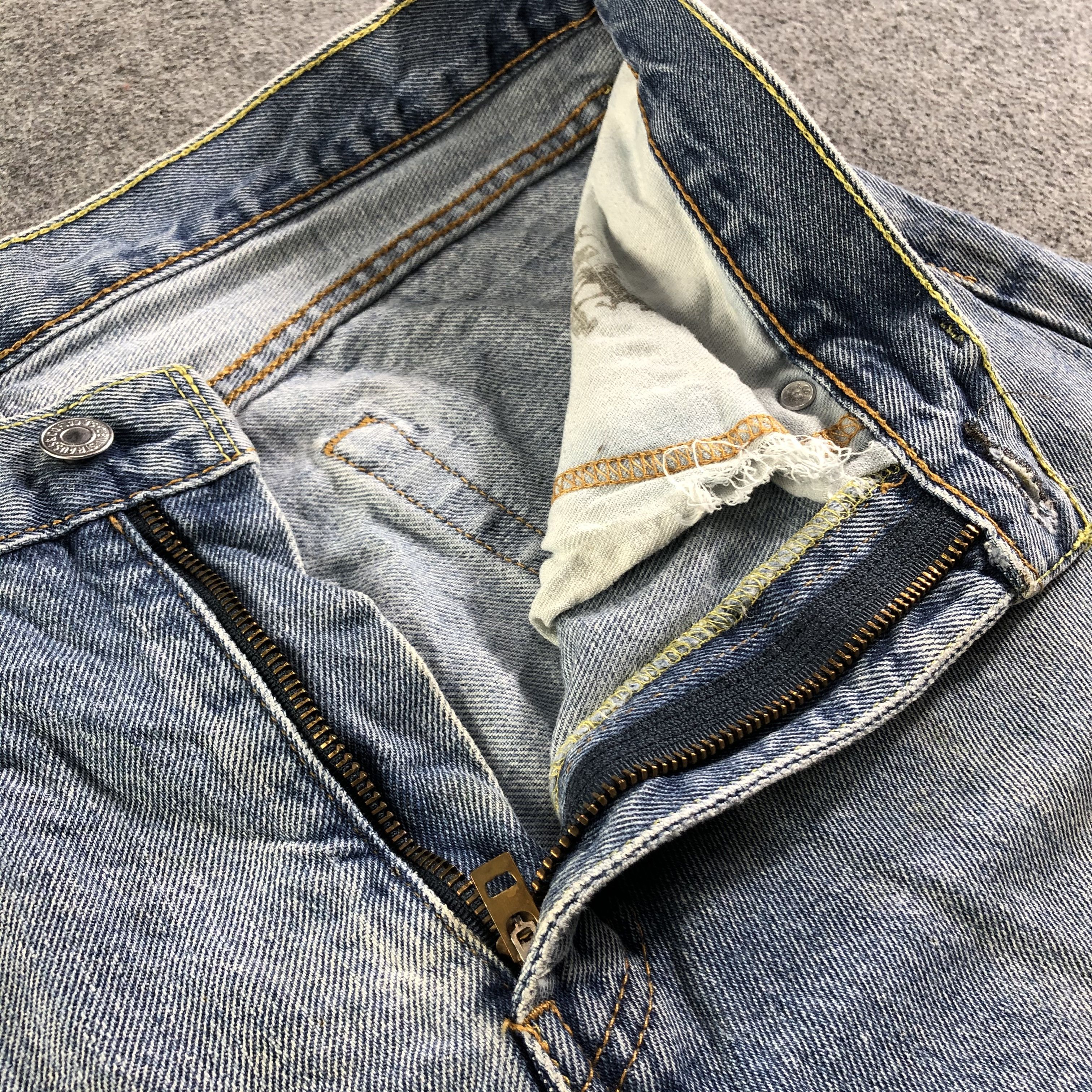 Levi's Vintage Blue Wash Levis 505 Jeans-J3039 Size US 35 - 9 Thumbnail