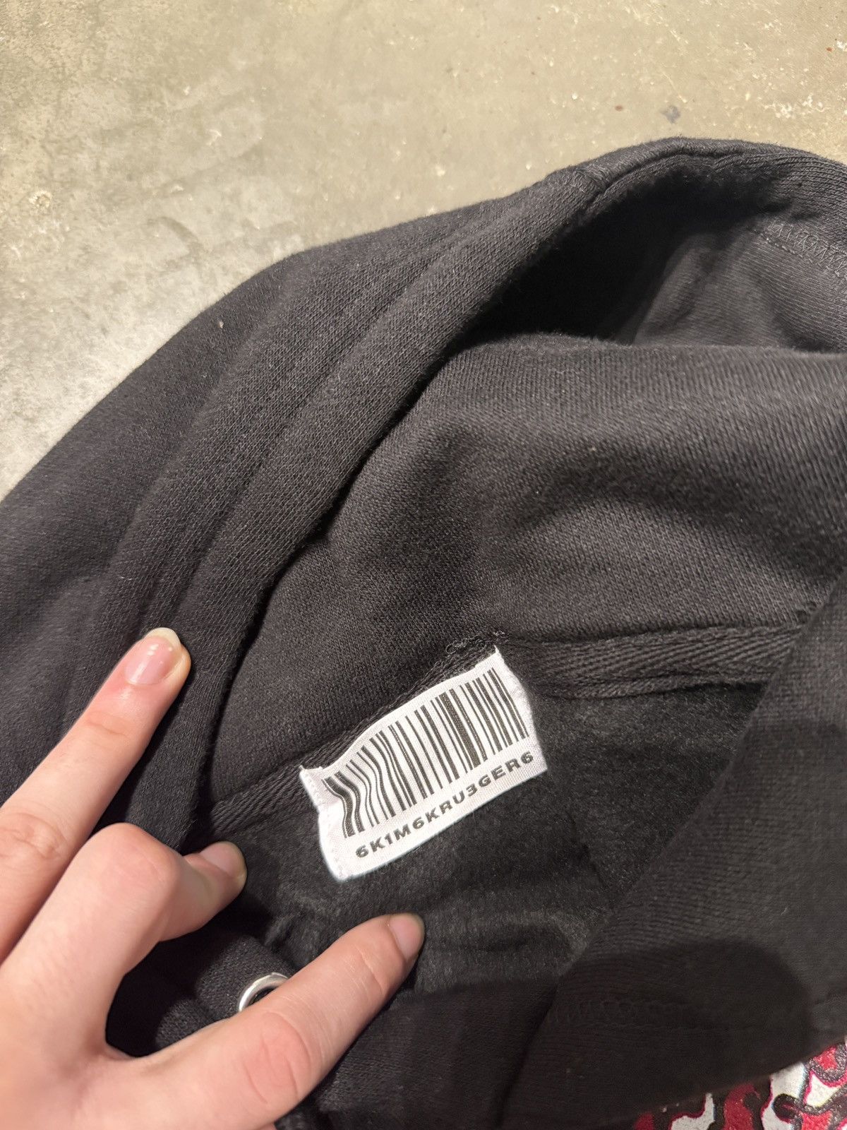 Kim Krueger Kim Krueger Burberry Erry Bathroom Hoodie Size US M / EU 48-50 / 2 - 5 Thumbnail
