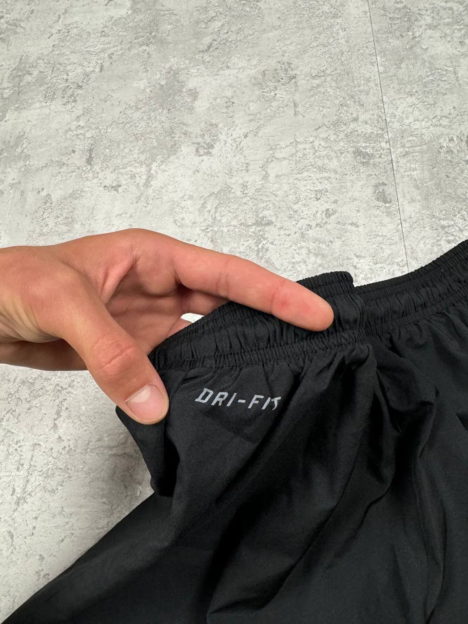 Nike Nike Black Shorts Size L-XL Size US 35 - 4 Thumbnail