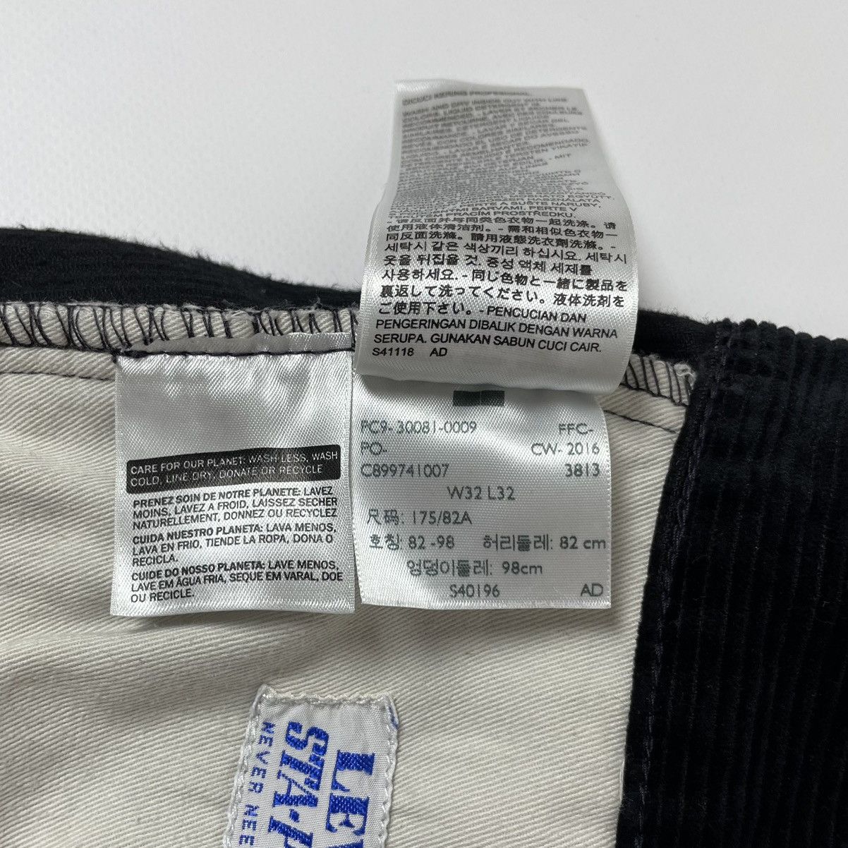 Levi's Vintage Levi’s Corduroy Velvet Pants Size US 32 / EU 48 - 12 Thumbnail